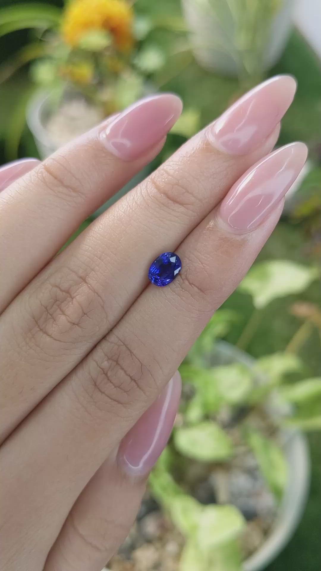 1.09 Ct. Blue Sapphire from Ceylon (Sri Lanka) Size Video