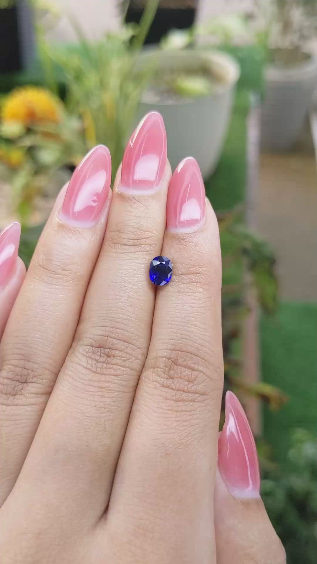 1.04 Ct. Blue Sapphire from Ceylon (Sri Lanka) Size Video