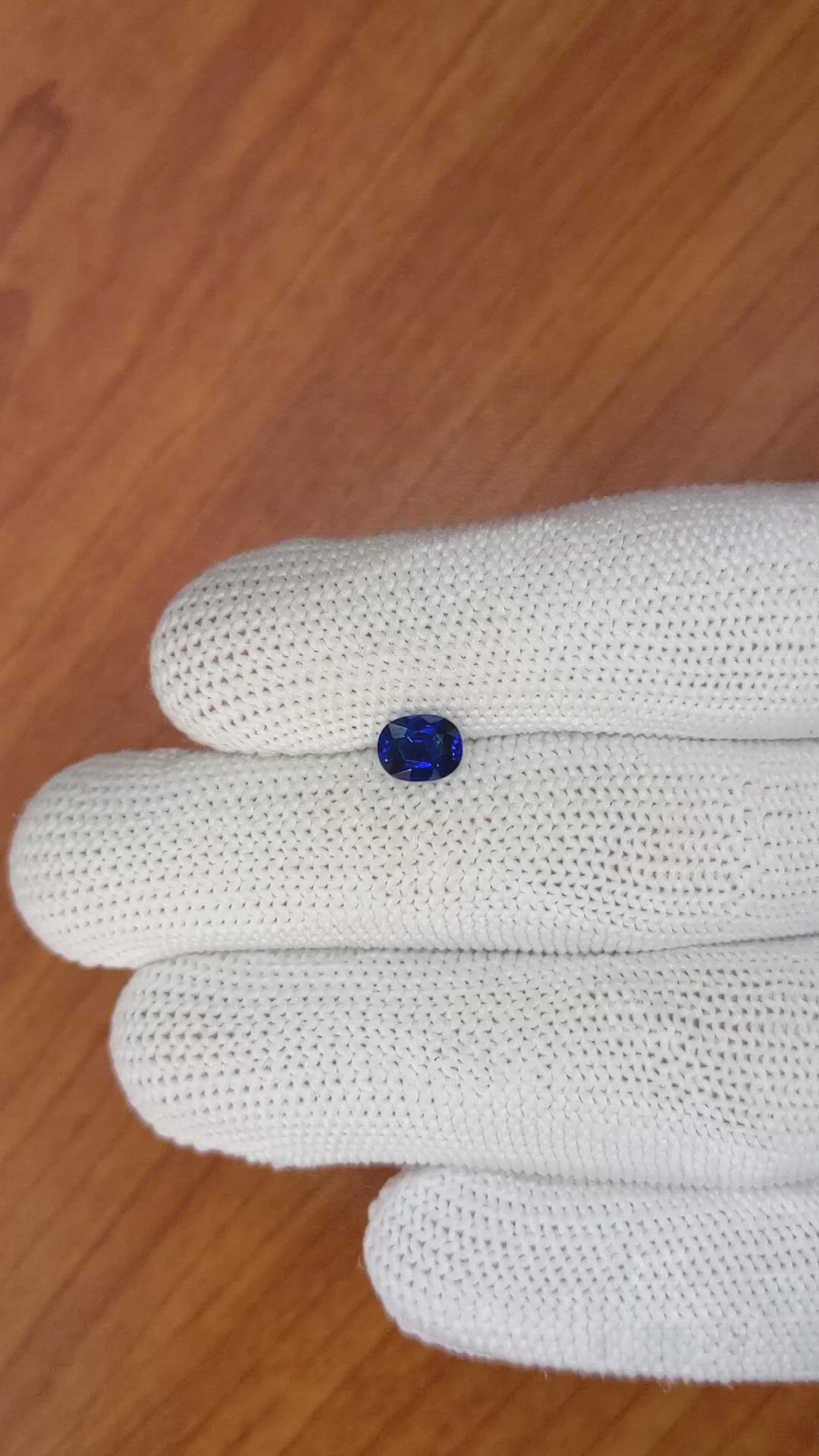 1.04 Ct. Blue Sapphire from Ceylon (Sri Lanka) Size Video
