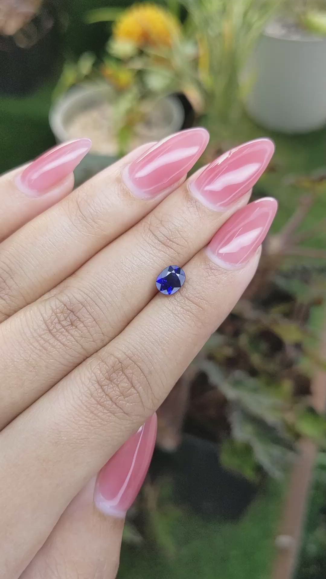 1.04 Ct. Blue Sapphire from Ceylon (Sri Lanka) Size Video
