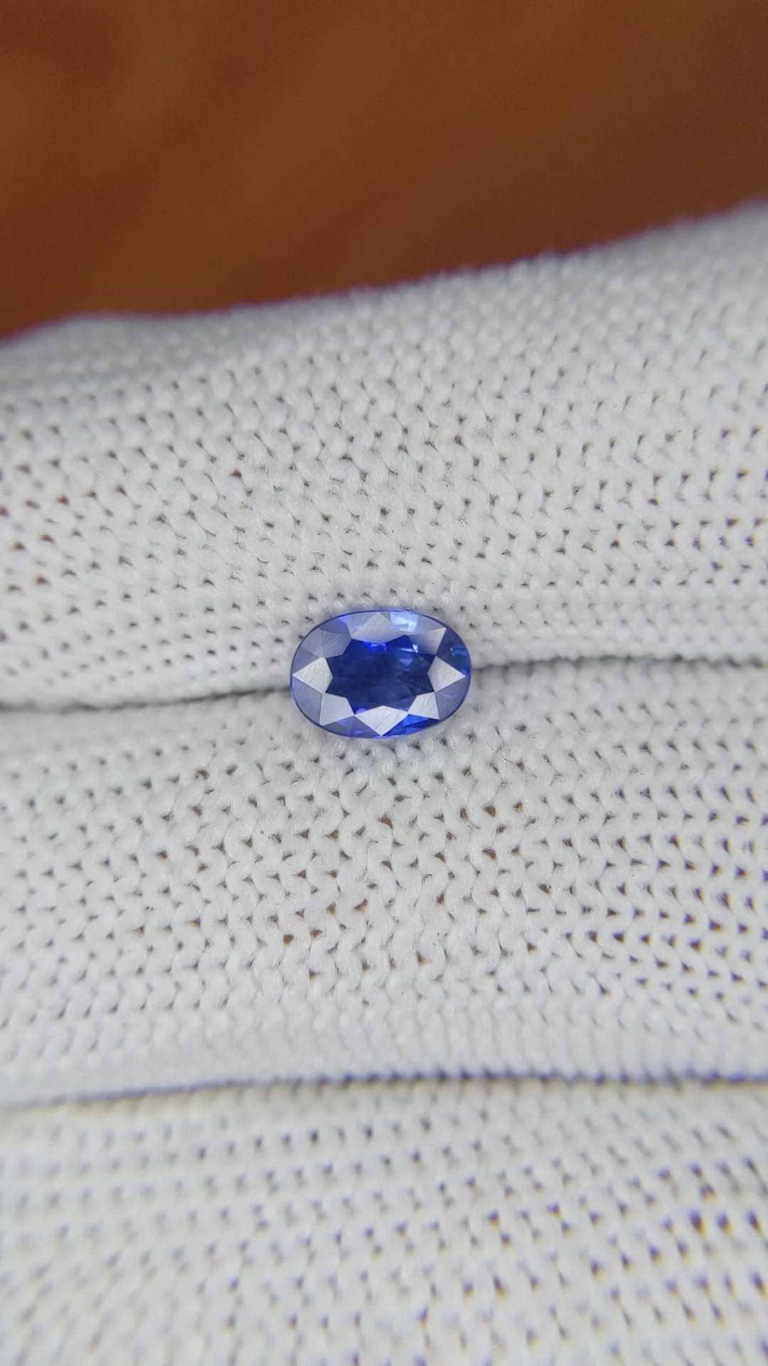 1.02 Ct. Blue Sapphire from Ceylon (Sri Lanka) Size Video