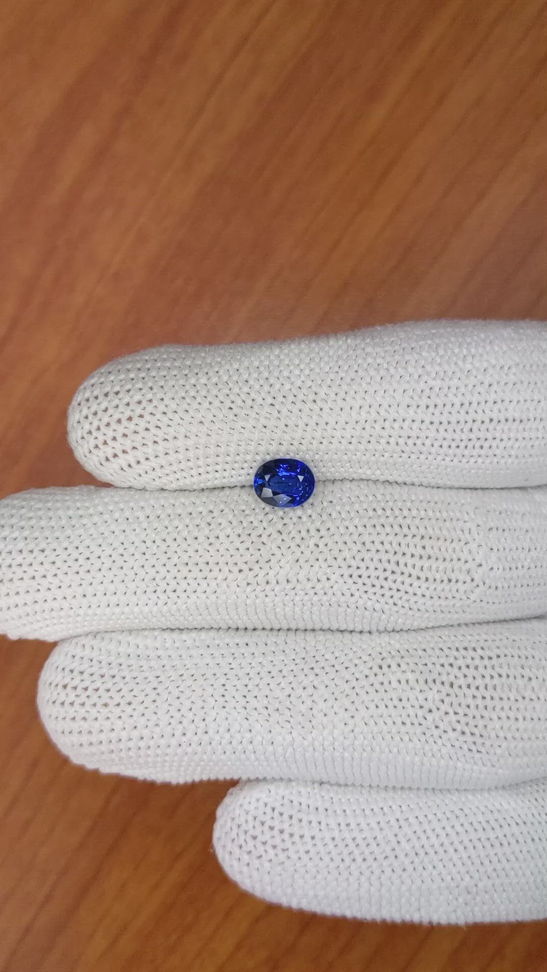 1.28 Ct. Blue Sapphire from Ceylon (Sri Lanka) Size Video