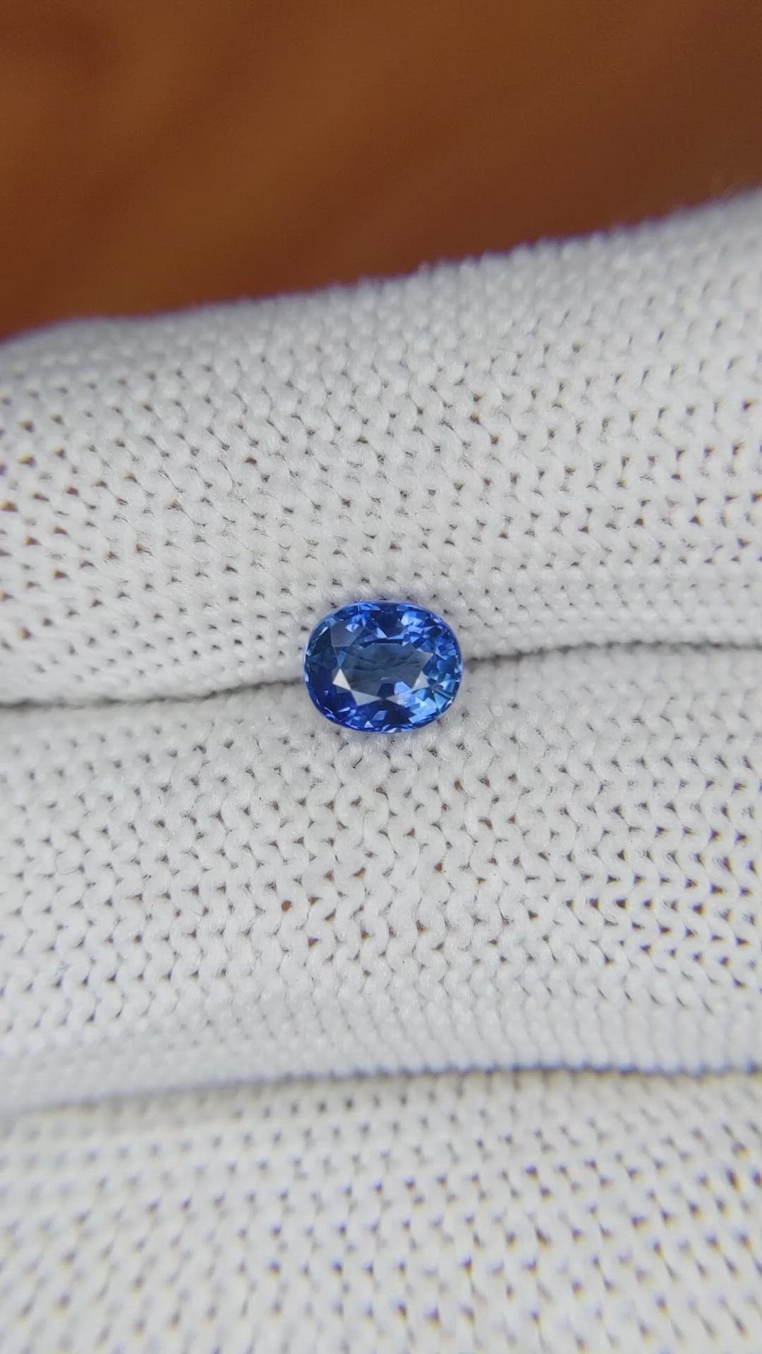 1.08 Ct. Blue Sapphire from Ceylon (Sri Lanka) Size Video