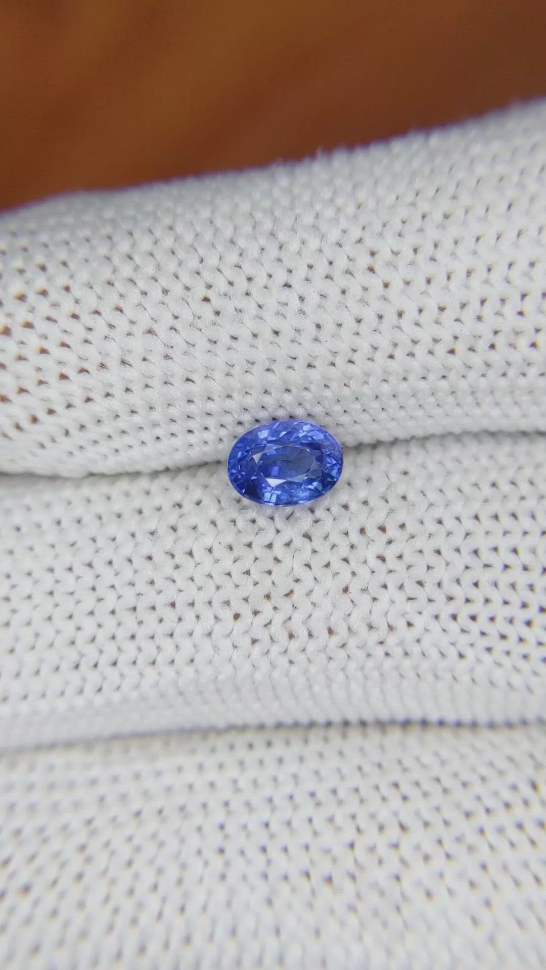 1.02 Ct. Blue Sapphire from Ceylon (Sri Lanka) Size Video