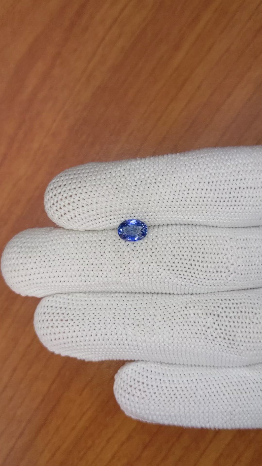 1.03 Ct. Blue Sapphire from Ceylon (Sri Lanka) Size Video