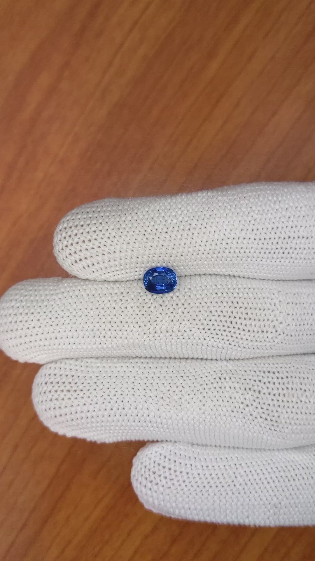 1.06 Ct. Blue Sapphire from Ceylon (Sri Lanka) Size Video