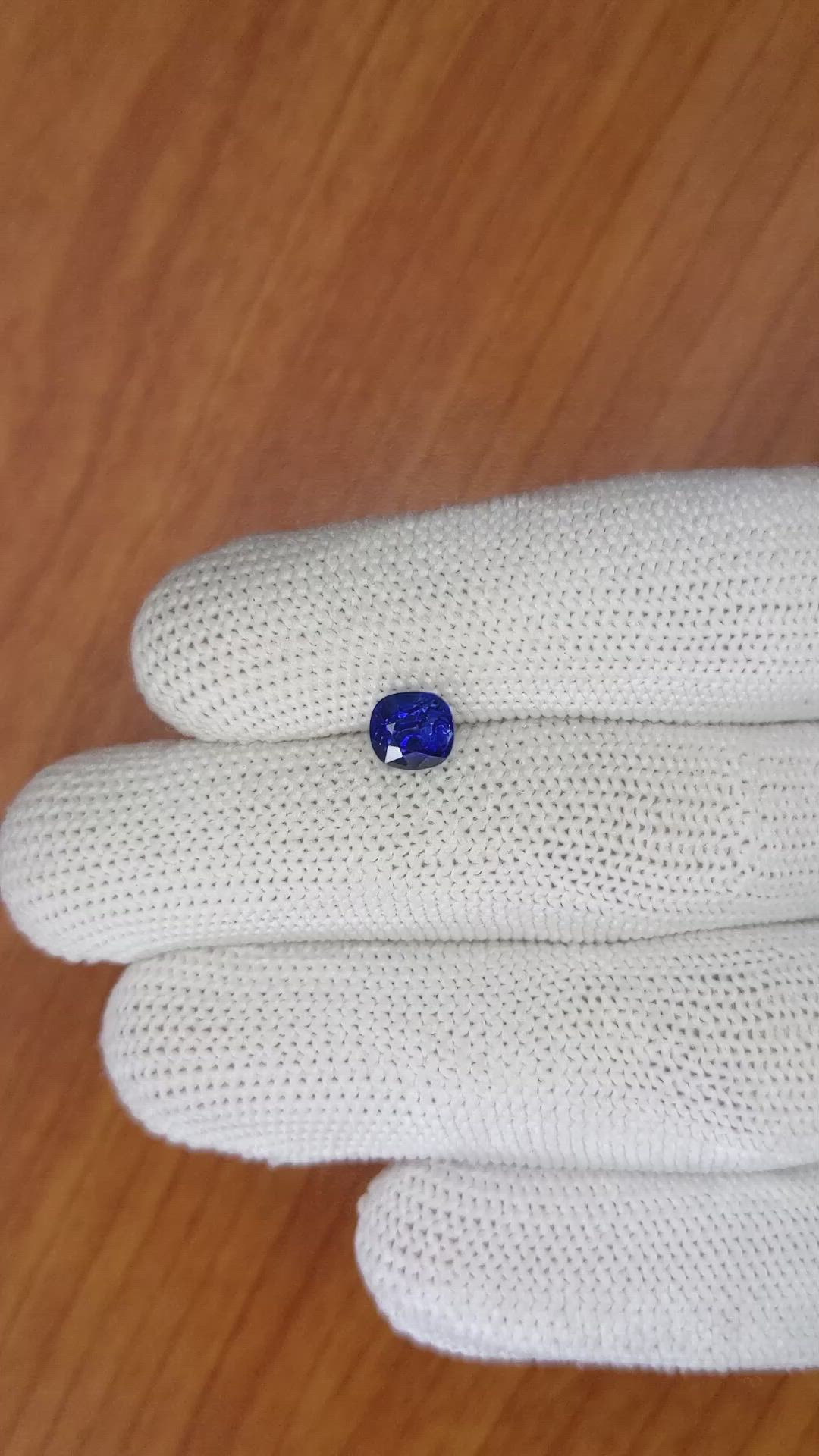 1.53 Ct. Blue Sapphire from Ceylon (Sri Lanka) Size Video