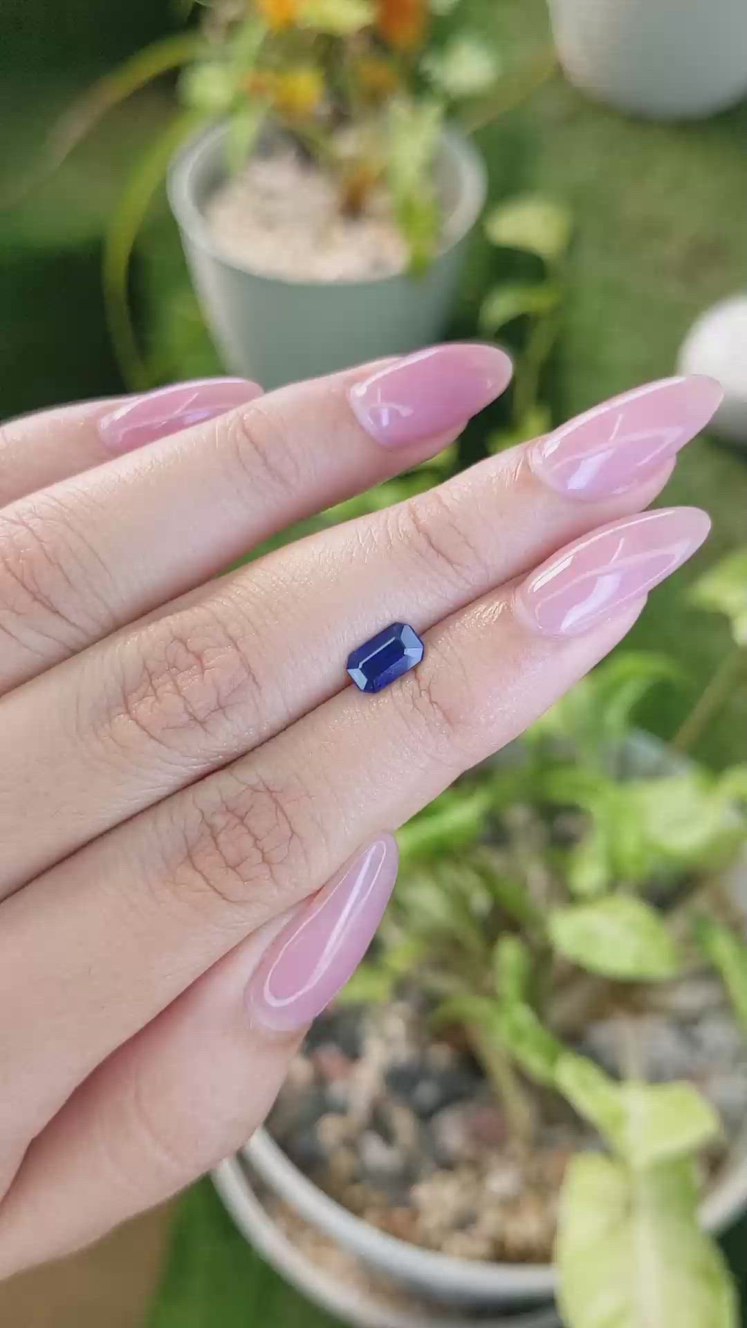 1.01 Ct. Blue Sapphire from Ceylon (Sri Lanka) Size Video