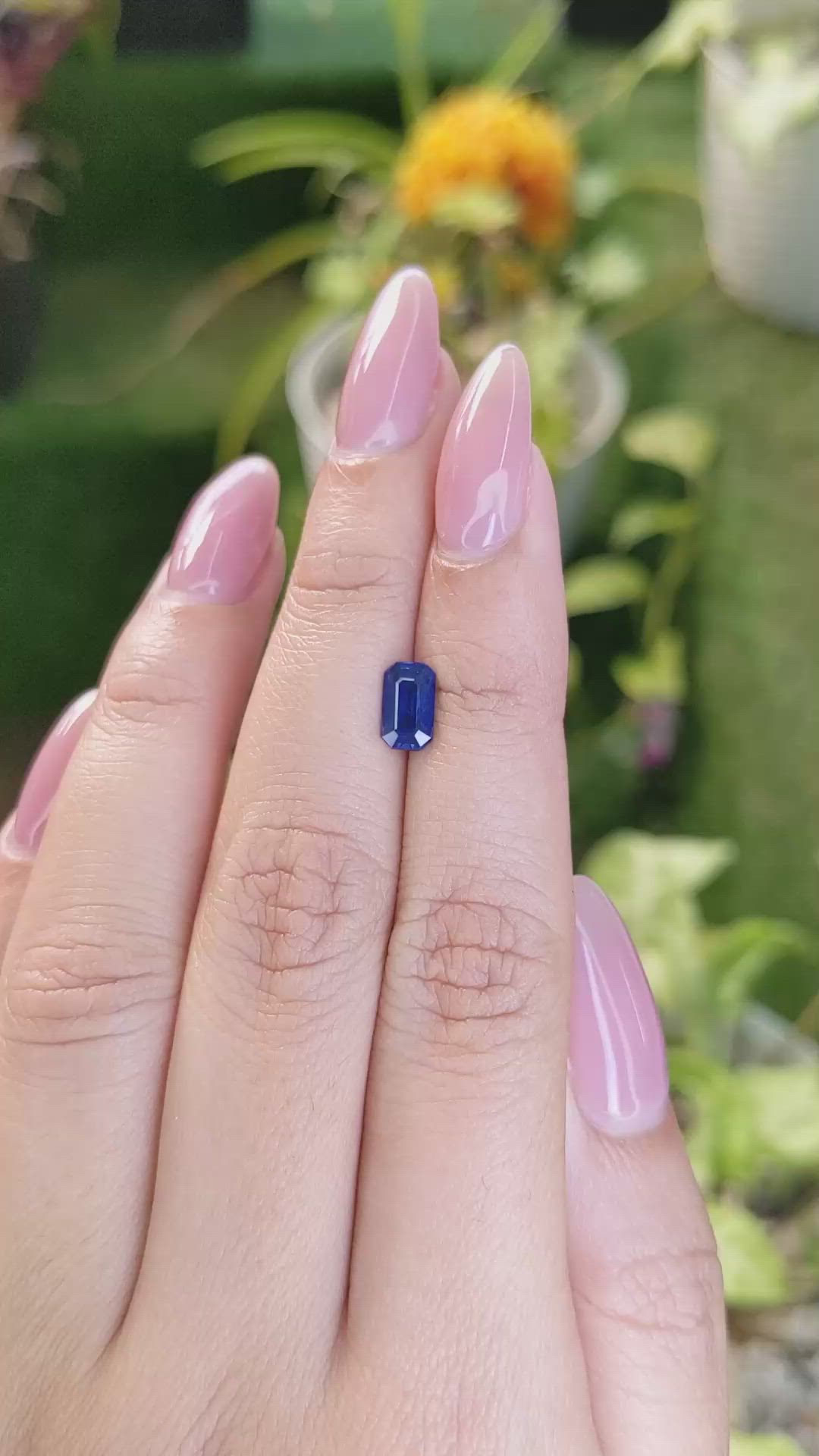 1.01 Ct. Blue Sapphire from Ceylon (Sri Lanka) Size Video