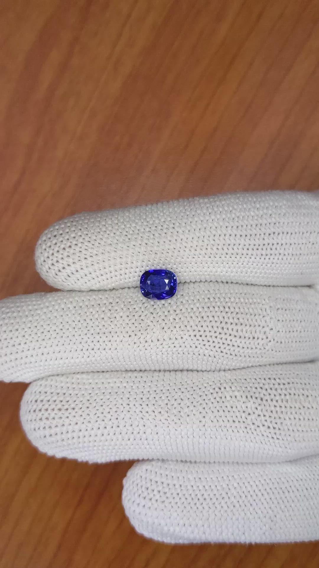 1.53 Ct. Blue Sapphire from Ceylon (Sri Lanka) Size Video