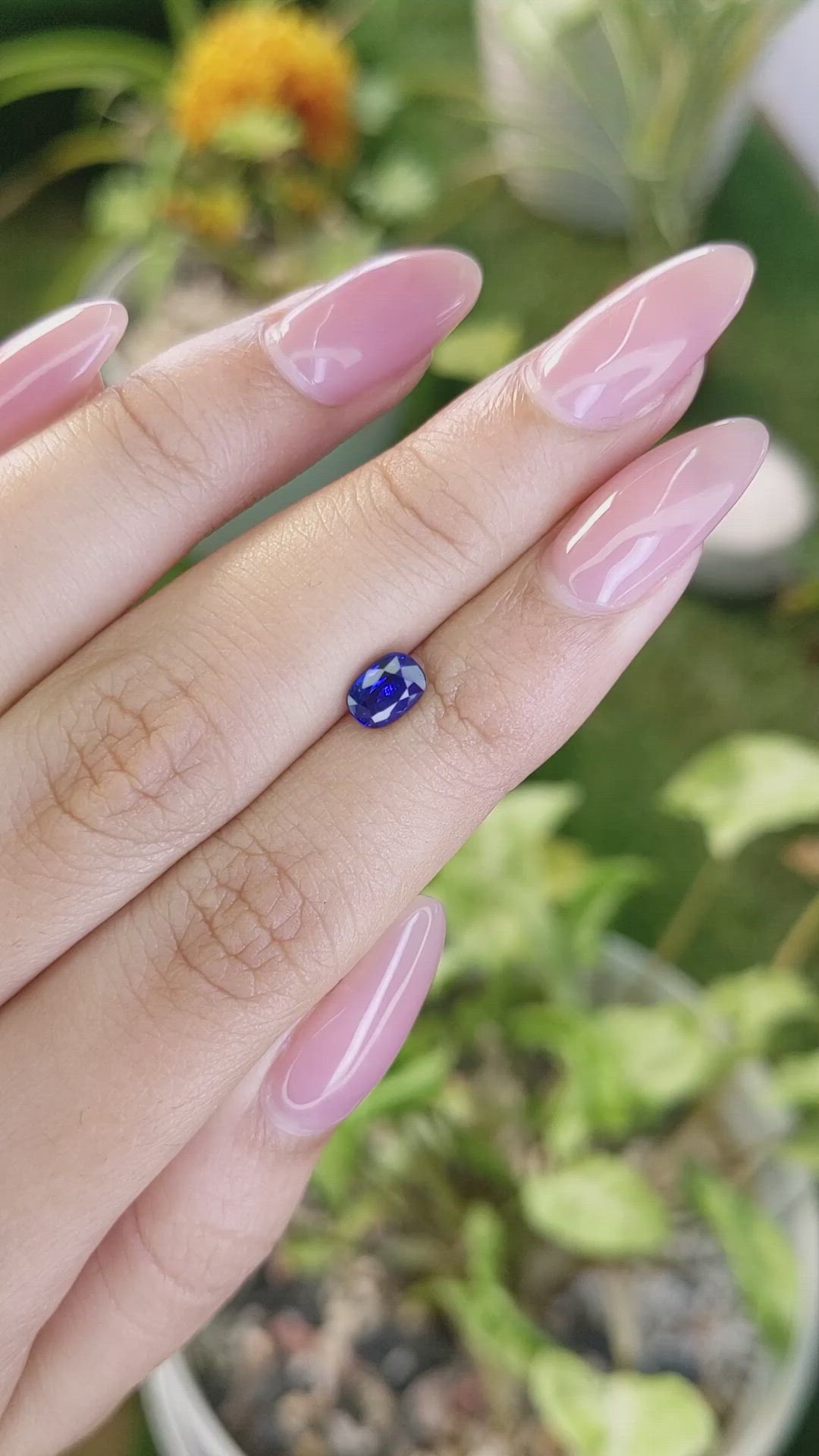 1.02 Ct. Blue Sapphire from Ceylon (Sri Lanka) Size Video