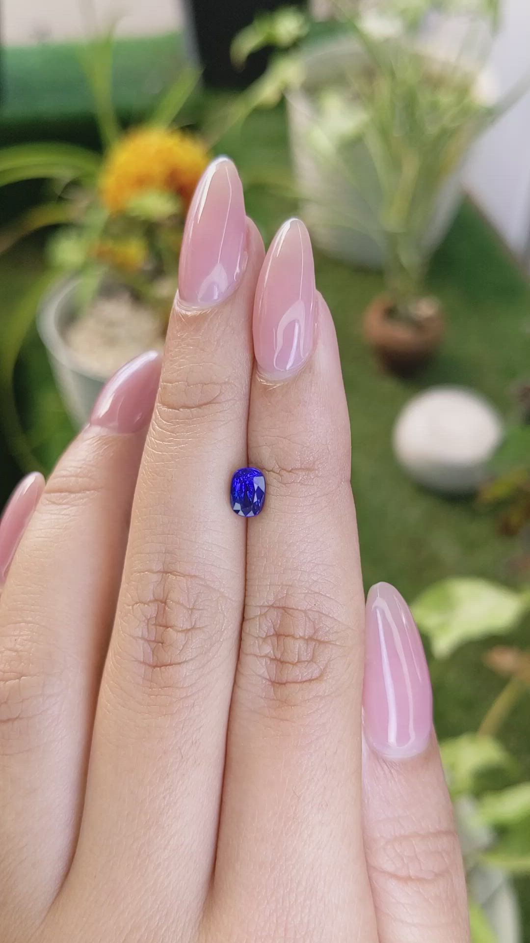 1.02 Ct. Blue Sapphire from Ceylon (Sri Lanka) Size Video