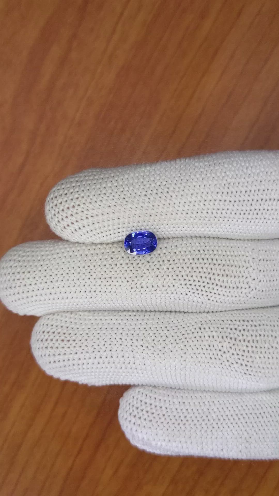 1.06 Ct. Blue Sapphire from Ceylon (Sri Lanka) Size Video
