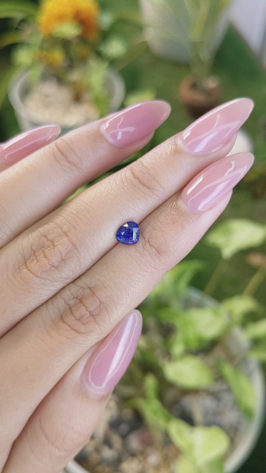 1.07 Ct. Blue Sapphire from Ceylon (Sri Lanka) Size Video