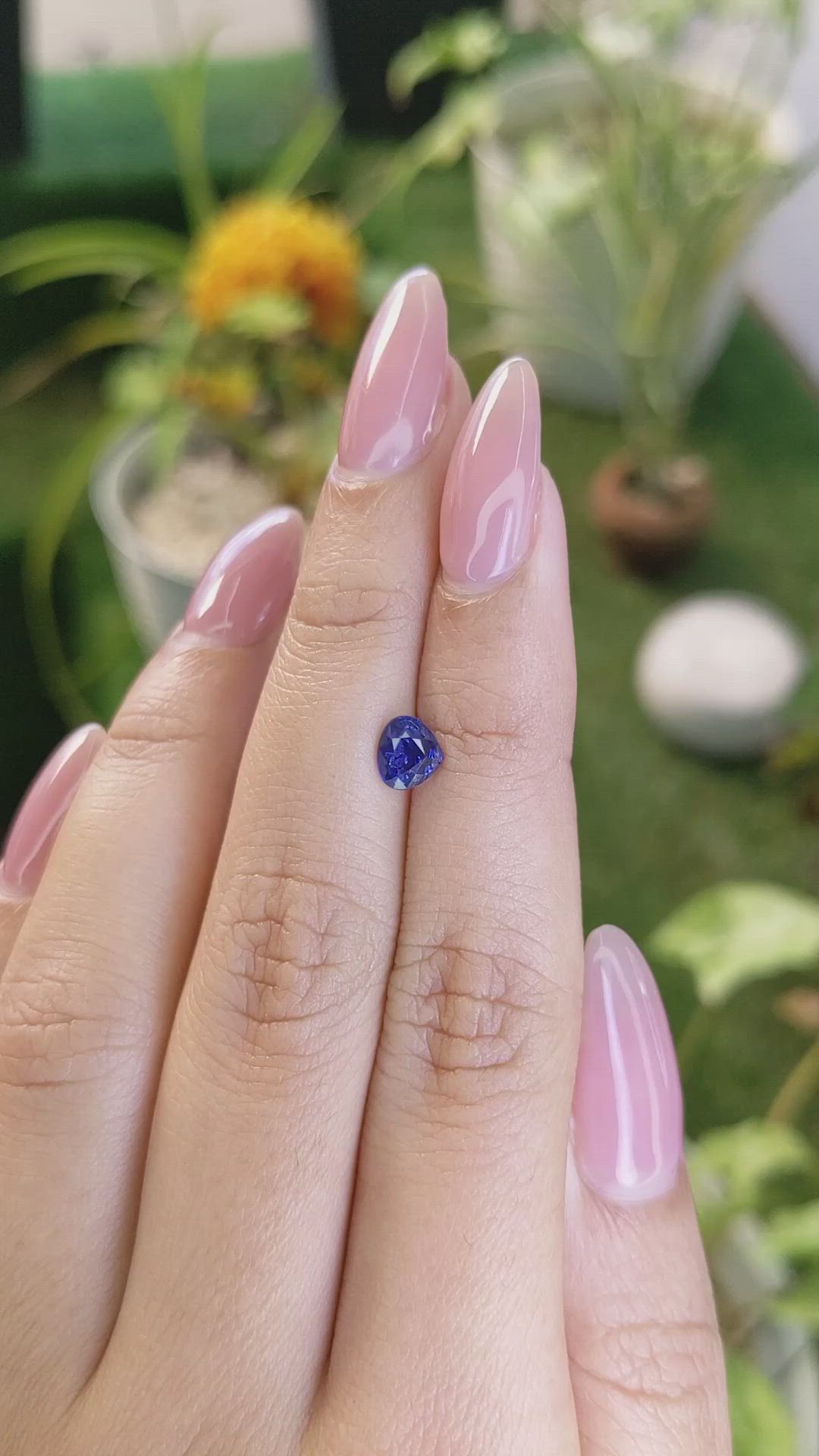 1.07 Ct. Blue Sapphire from Ceylon (Sri Lanka) Size Video