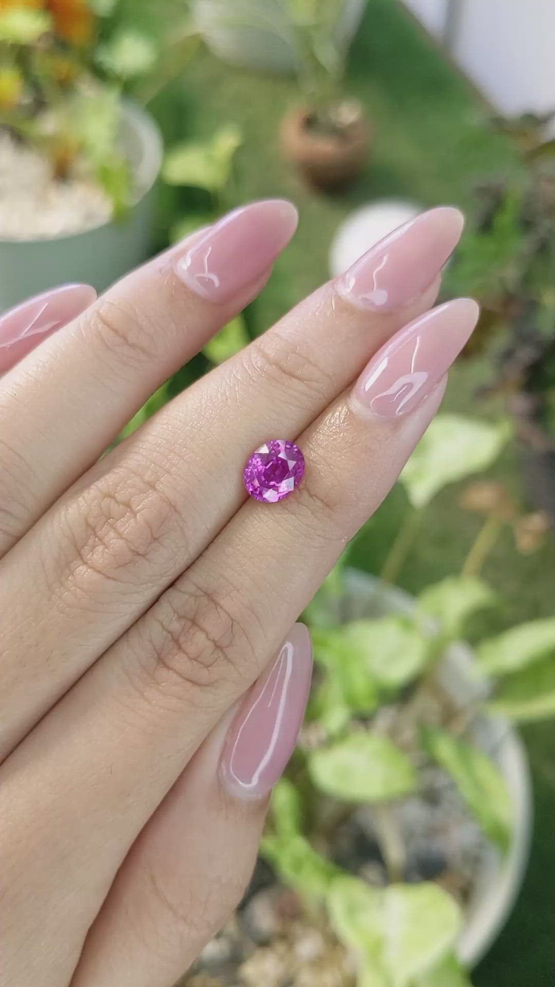 2.02 Ct. Pinkish Purple Sapphire from Ceylon (Sri Lanka) Size Video