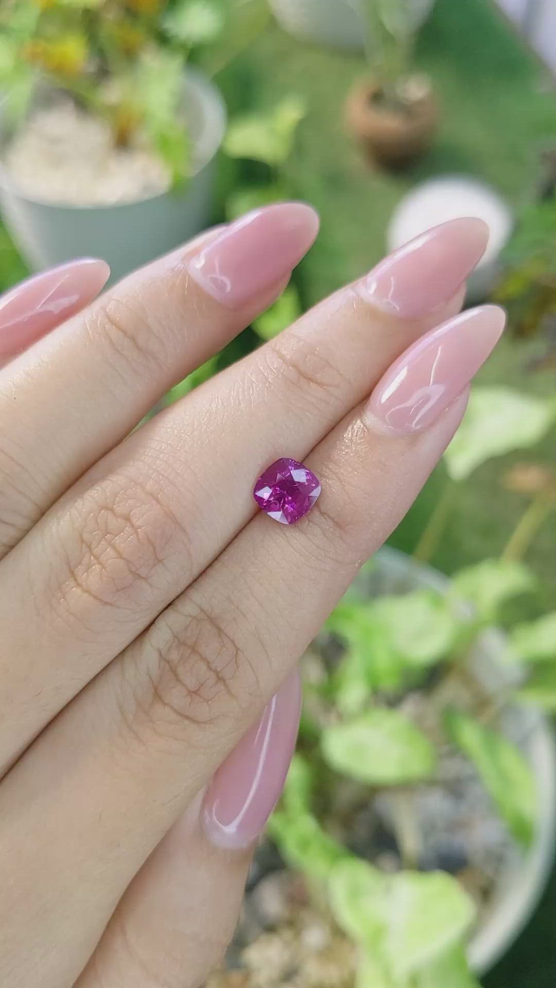 1.73 Ct. Purplish Pink Sapphire from Ceylon (Sri Lanka) Size Video