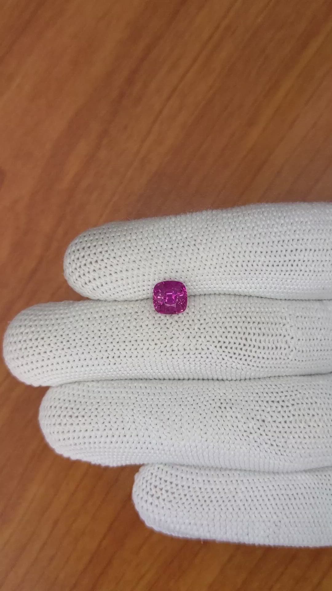 1.73 Ct. Purplish Pink Sapphire from Ceylon (Sri Lanka) Size Video