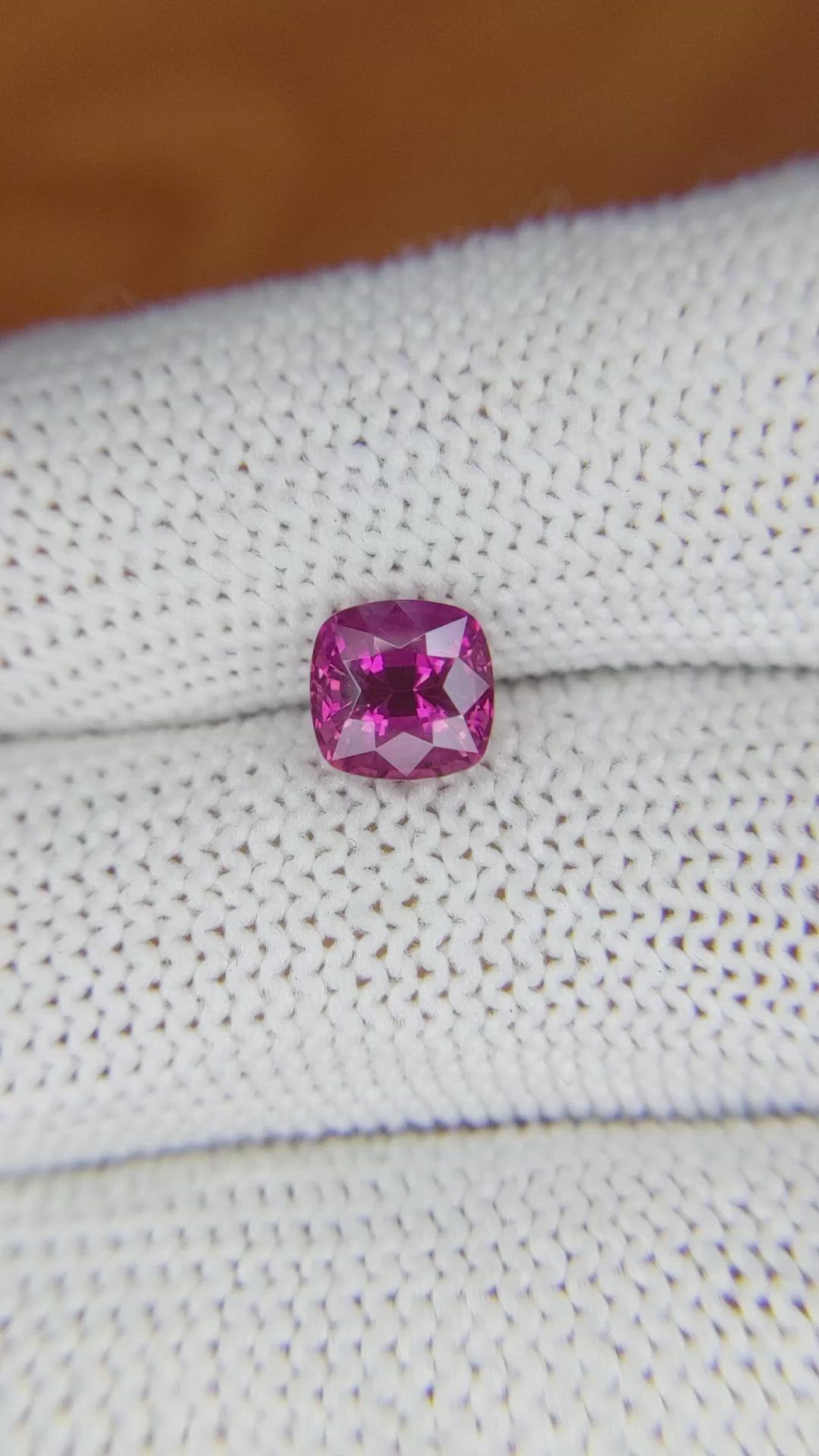 1.73 Ct. Purplish Pink Sapphire from Ceylon (Sri Lanka) Size Video