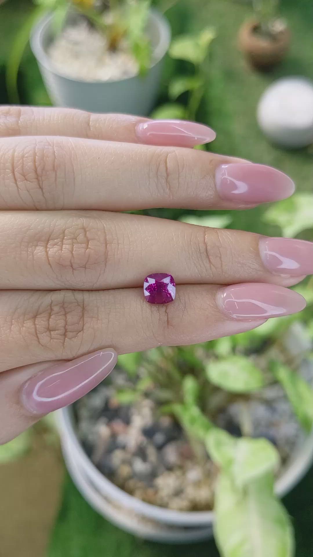 1.73 Ct. Purplish Pink Sapphire from Ceylon (Sri Lanka) Size Video