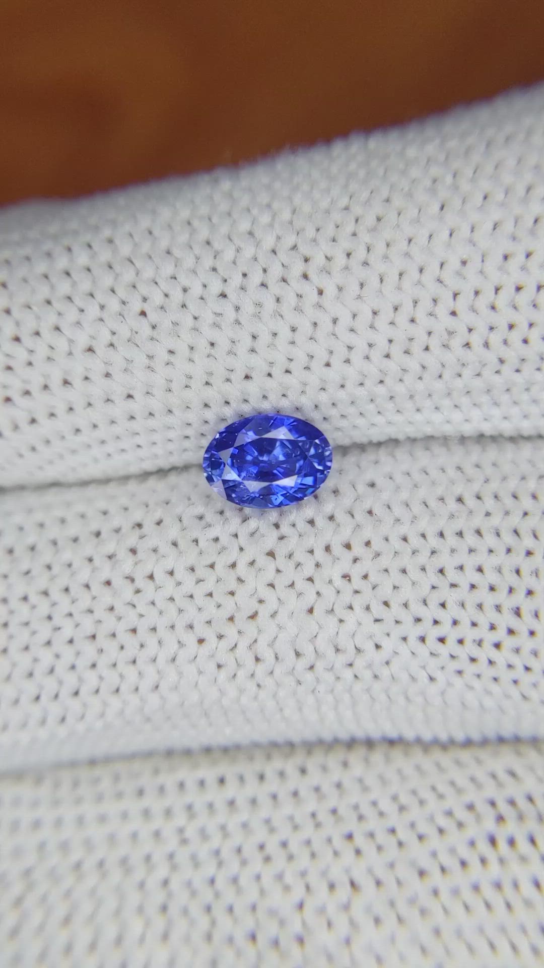 1.08 Ct. Blue Sapphire from Ceylon (Sri Lanka) Size Video