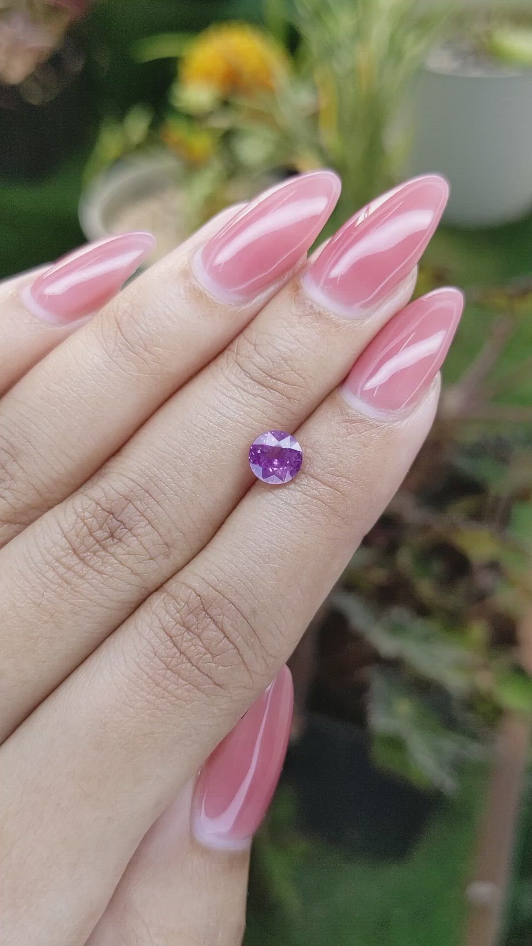 1.24 Ct. Pinkish Purple Sapphire from Ceylon (Sri Lanka) Size Video