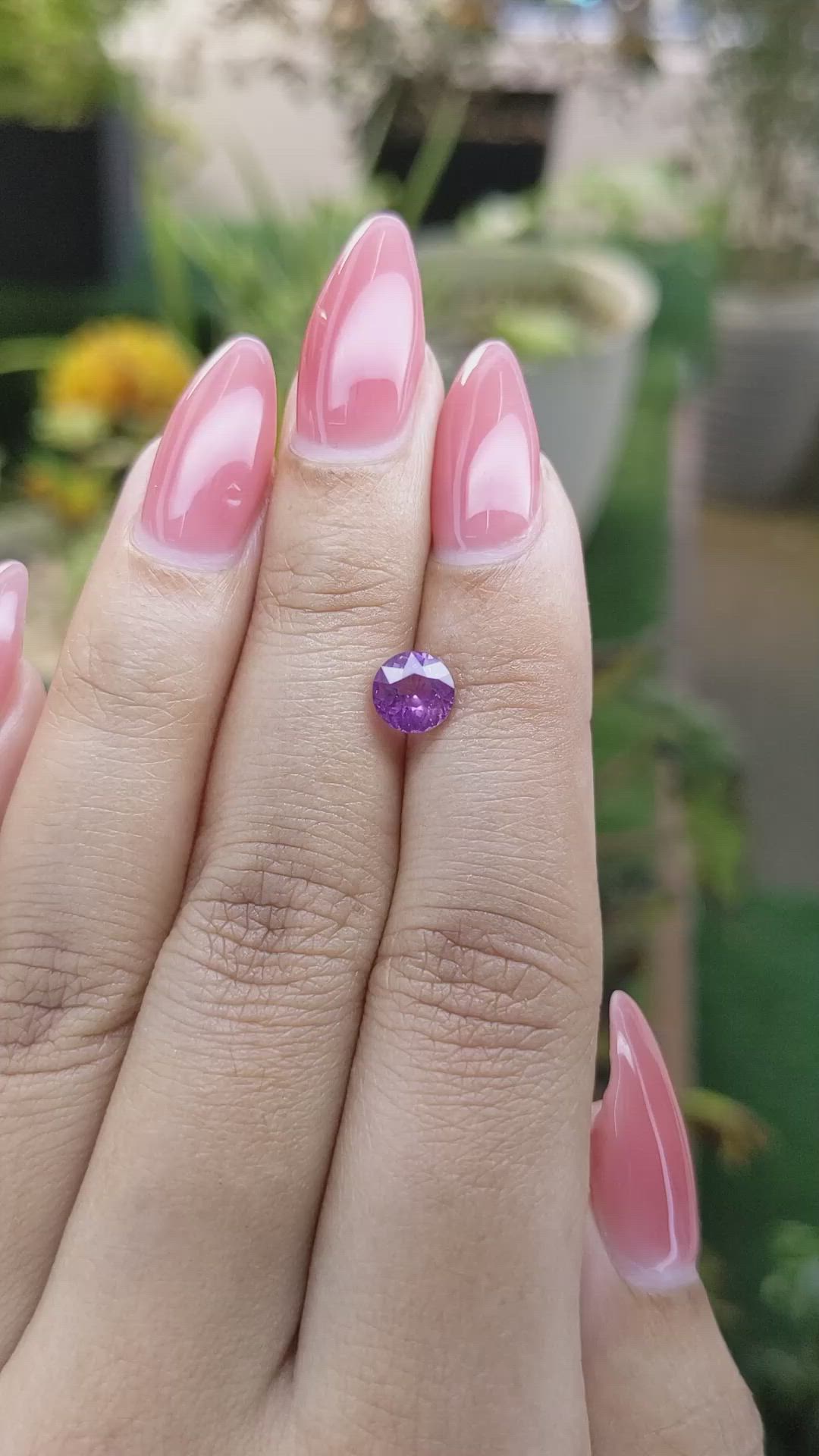 1.24 Ct. Pinkish Purple Sapphire from Ceylon (Sri Lanka) Size Video