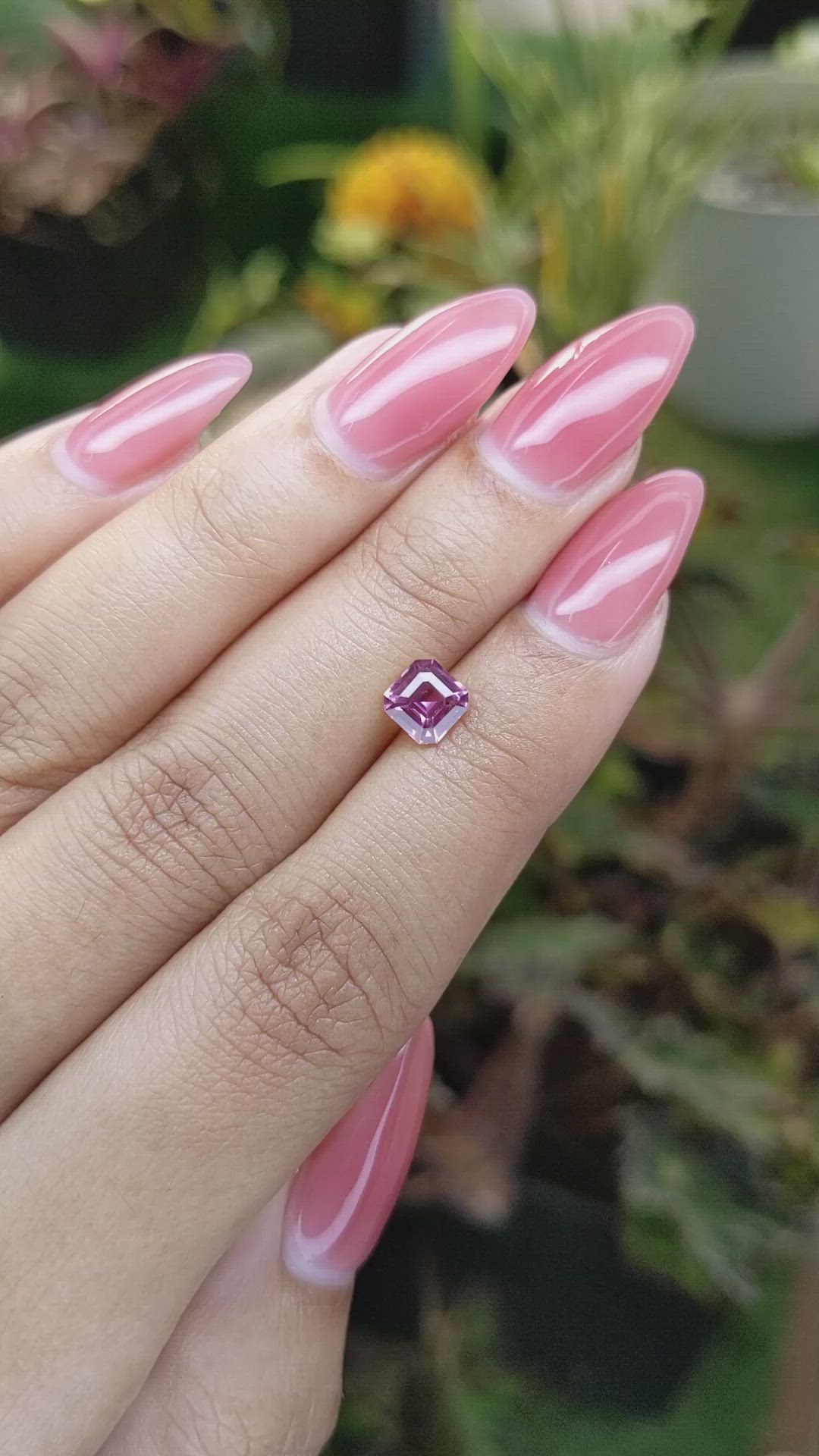 1.05 Ct. Purplish Pink Sapphire from Ceylon (Sri Lanka) Size Video