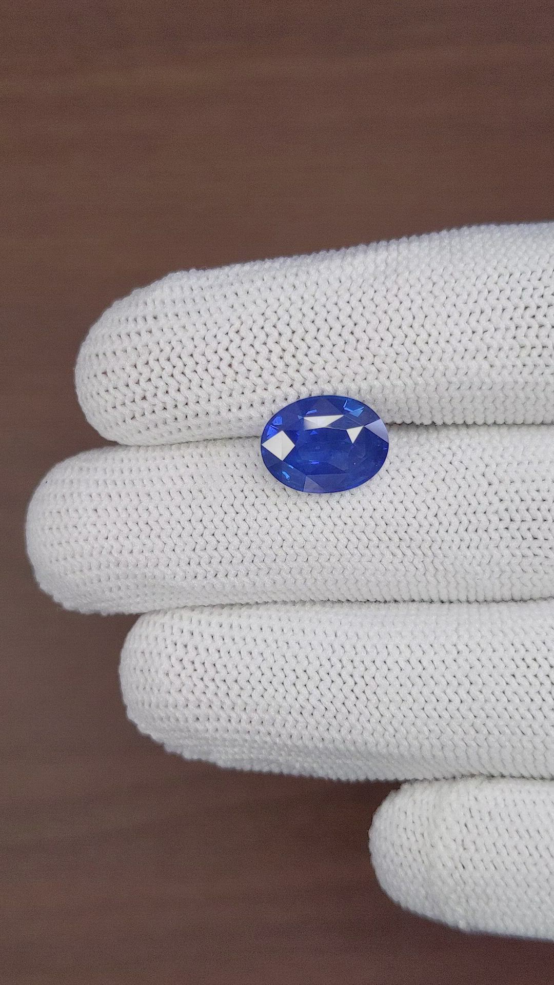 5.02 Ct. Blue Sapphire from Ceylon (Sri Lanka) Size Video