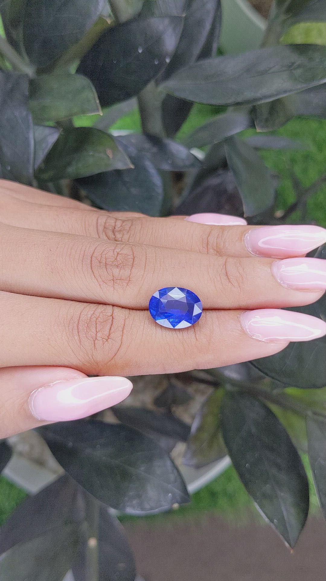 5.02 Ct. Blue Sapphire from Ceylon (Sri Lanka) Size Video