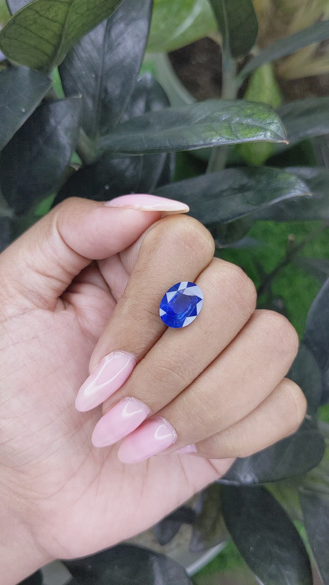 5.02 Ct. Blue Sapphire from Ceylon (Sri Lanka) Size Video
