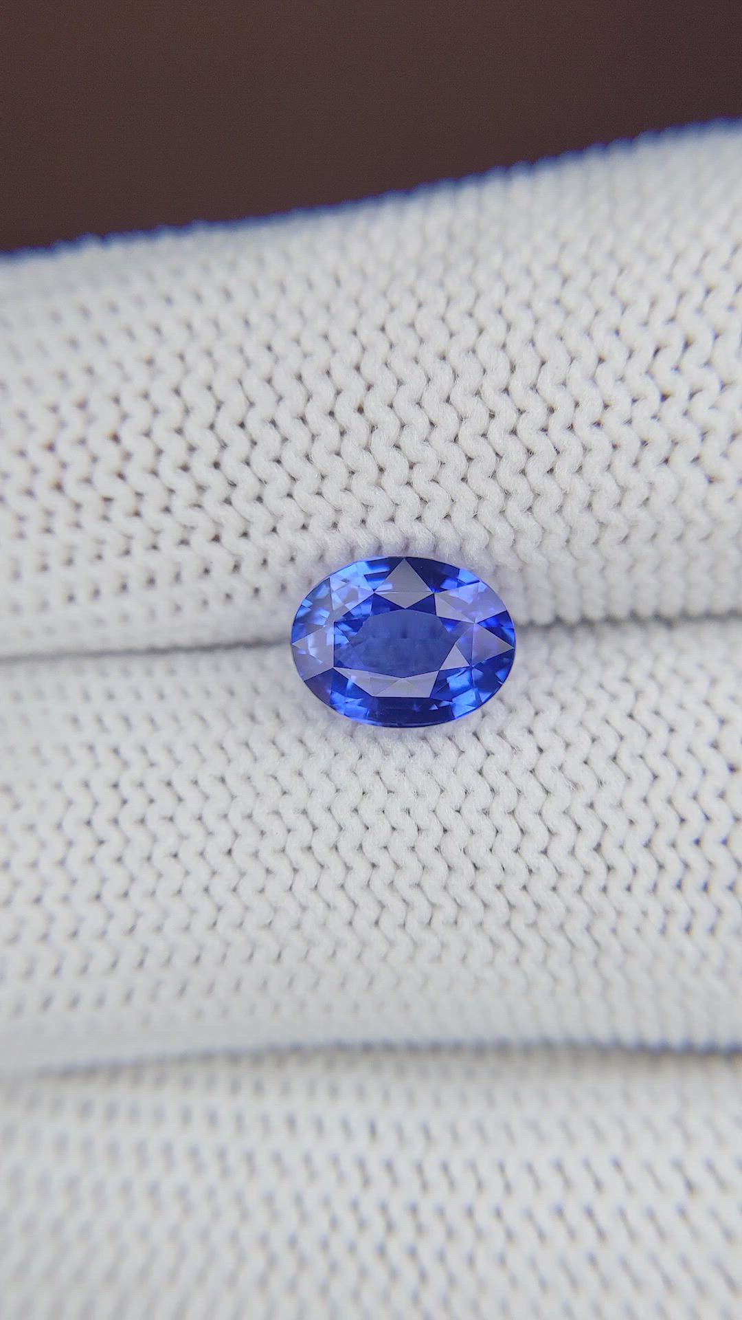 2.56 Ct. Blue Sapphire from Ceylon (Sri Lanka) Size Video