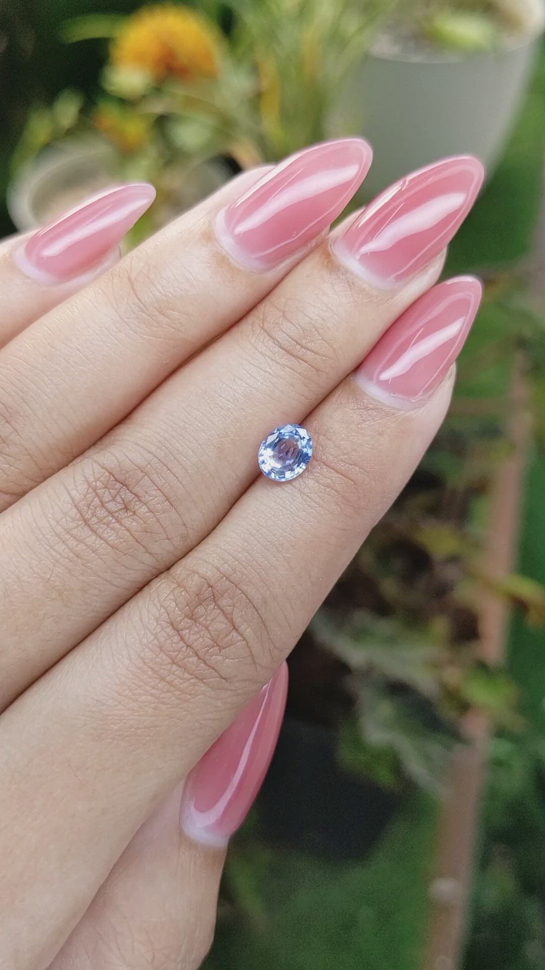 1.00 Ct. Blue Sapphire from Ceylon (Sri Lanka) Size Video