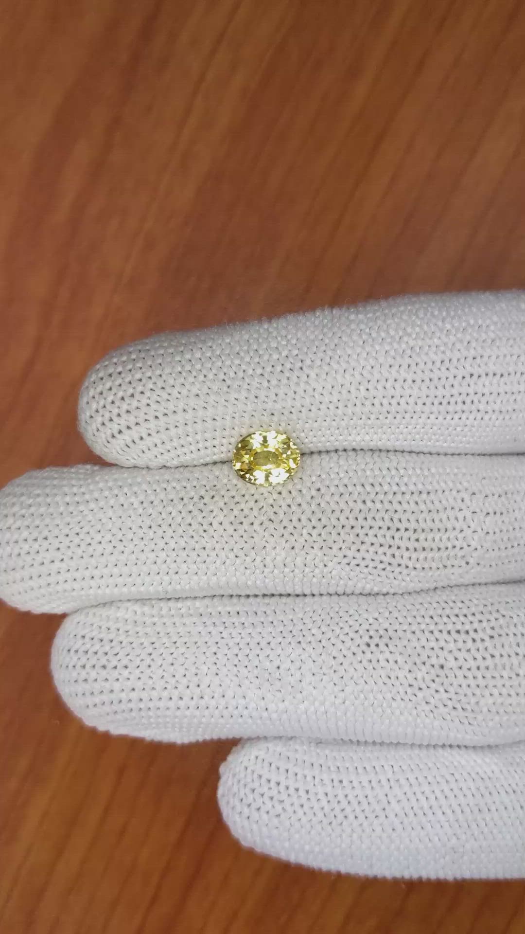 1.46 Ct. Yellow Sapphire from Ceylon (Sri Lanka) Size Video