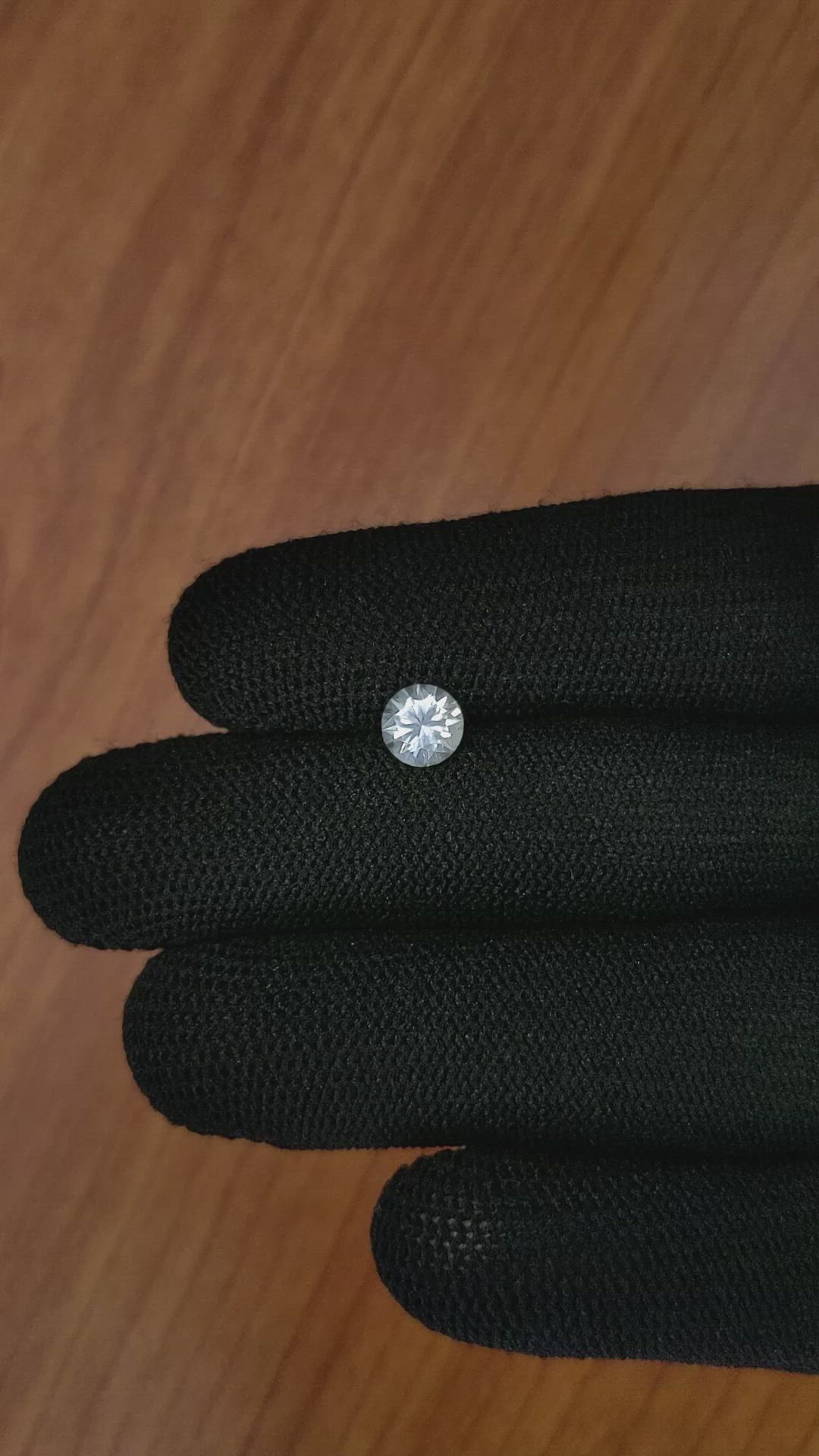 1.00 Ct. White Sapphire from Ceylon (Sri Lanka) Size Video