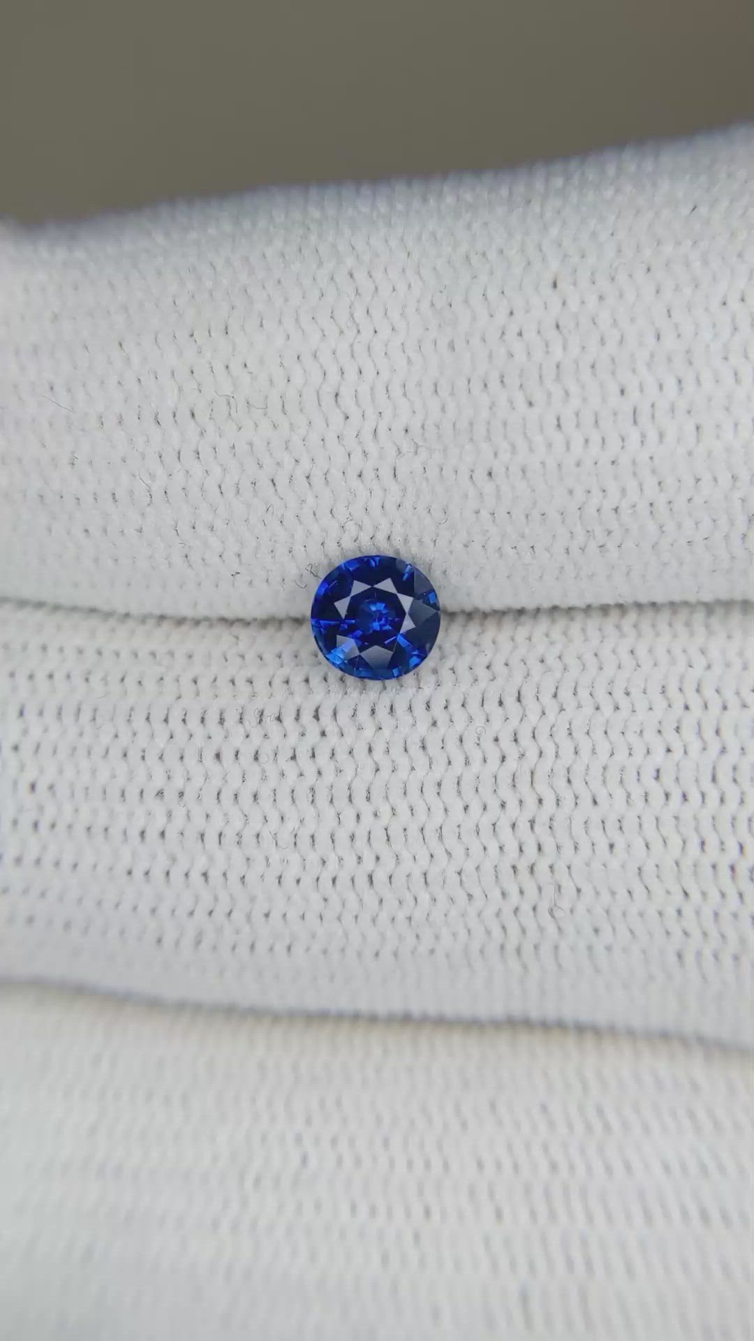 0.75 Ct. Blue Sapphire from Ceylon (Sri Lanka) Size Video