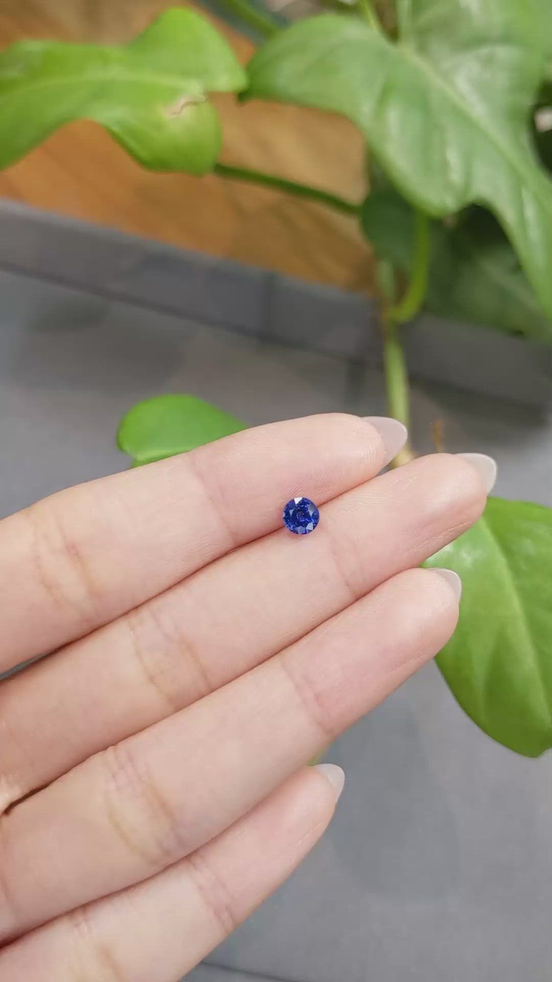 0.71 Ct. Blue Sapphire from Ceylon (Sri Lanka) Size Video