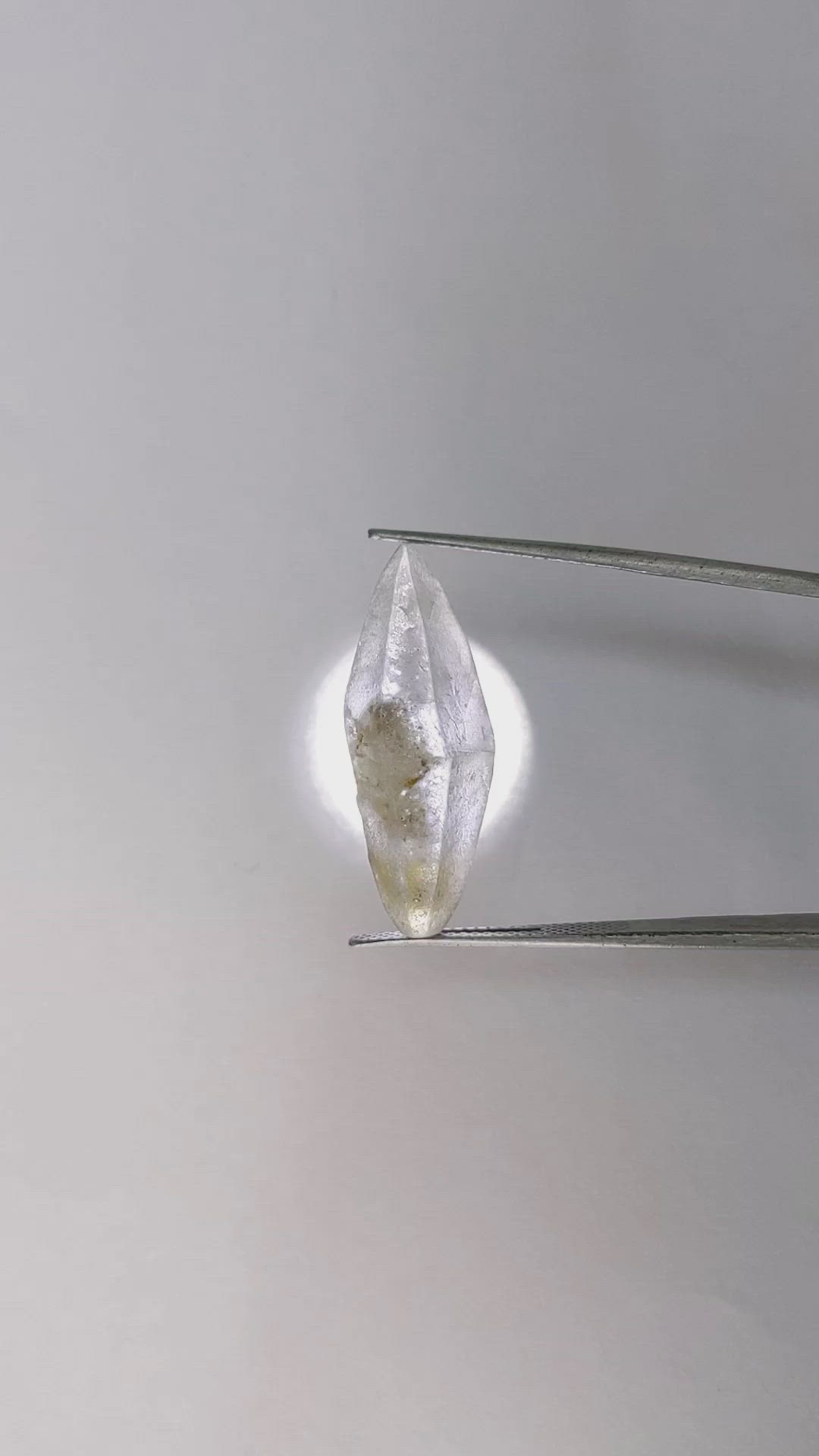 24.42 Ct. Blue Sapphire Crystal from Ceylon (Sri Lanka) Size Video