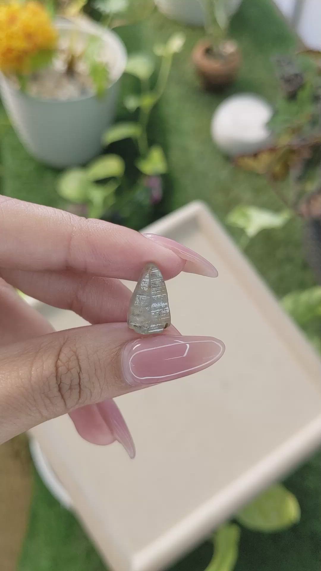 10.54 Ct. Bluish Grey Sapphire Crystal from Ceylon (Sri Lanka) Size Video