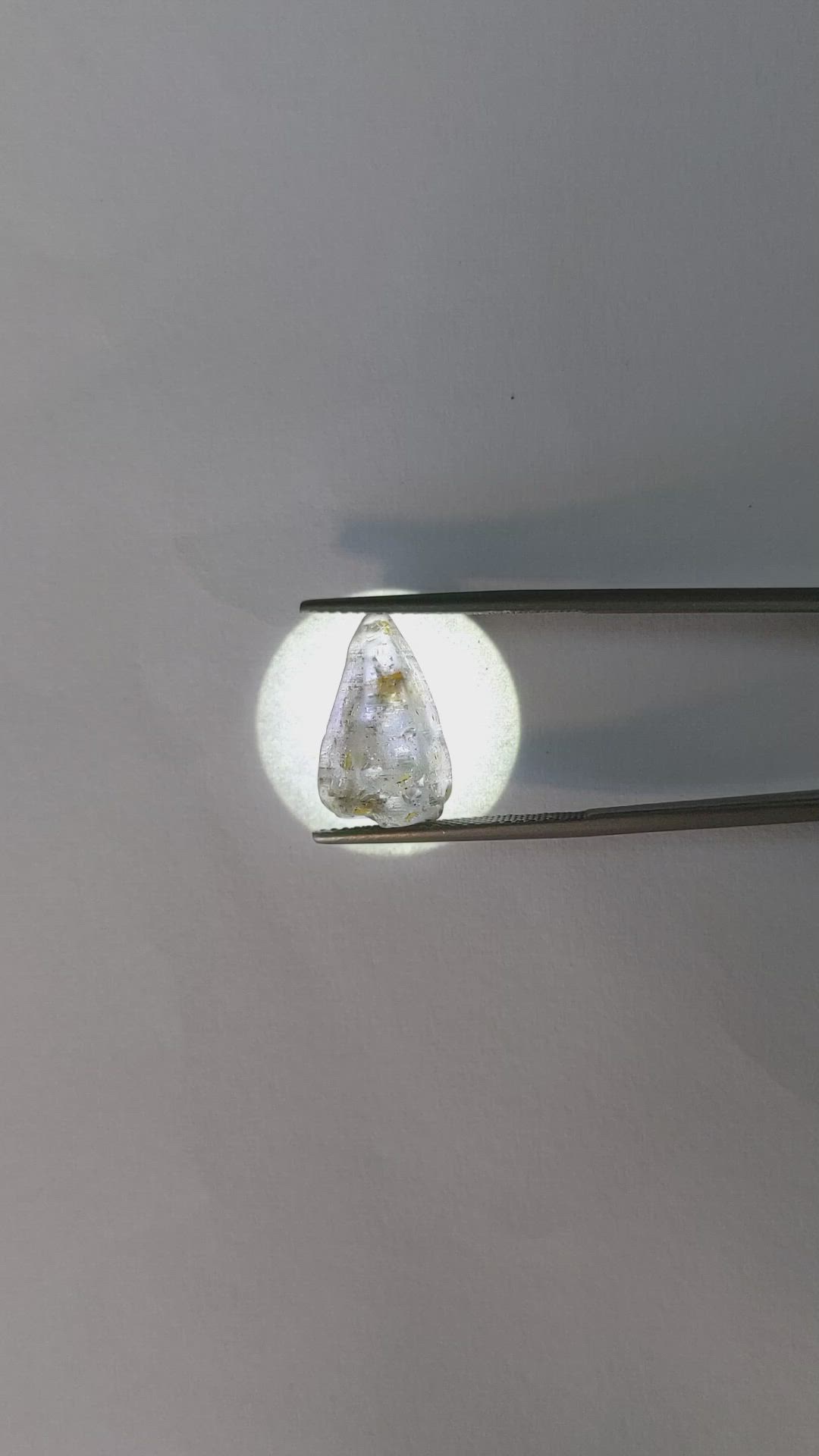 10.54 Ct. Bluish Grey Sapphire Crystal from Ceylon (Sri Lanka) Size Video