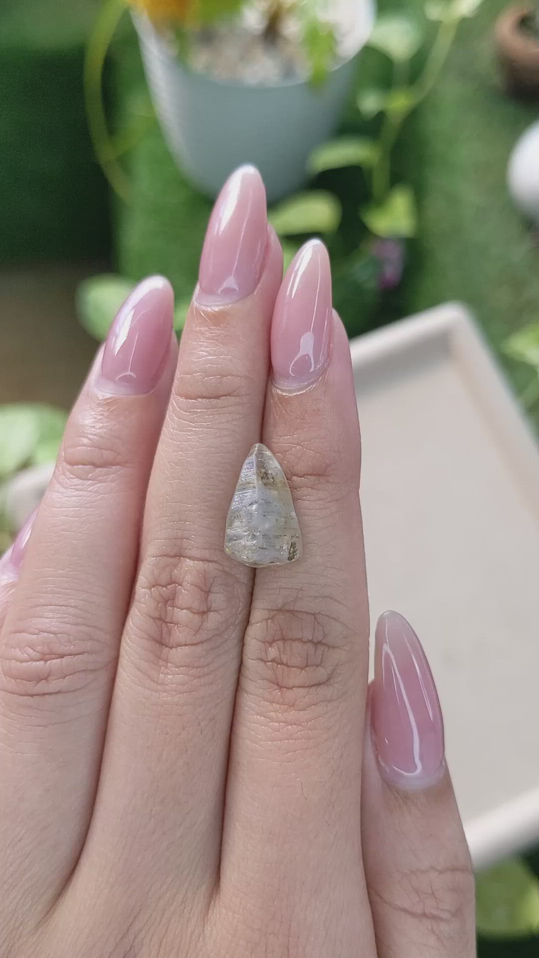 10.54 Ct. Bluish Grey Sapphire Crystal from Ceylon (Sri Lanka) Size Video