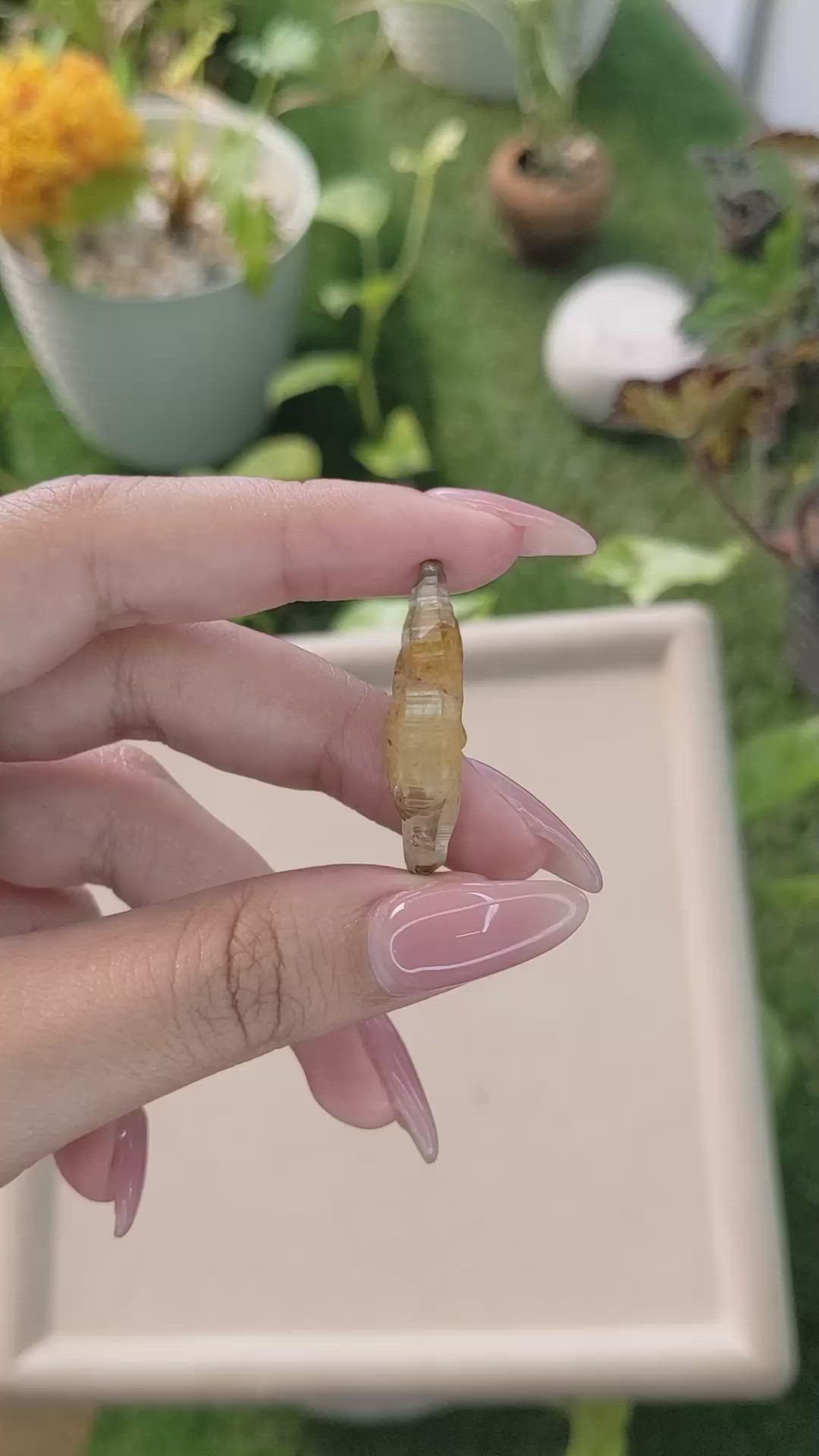 18.07 Ct. Yellow Sapphire Crystal from Ceylon (Sri Lanka) Size Video