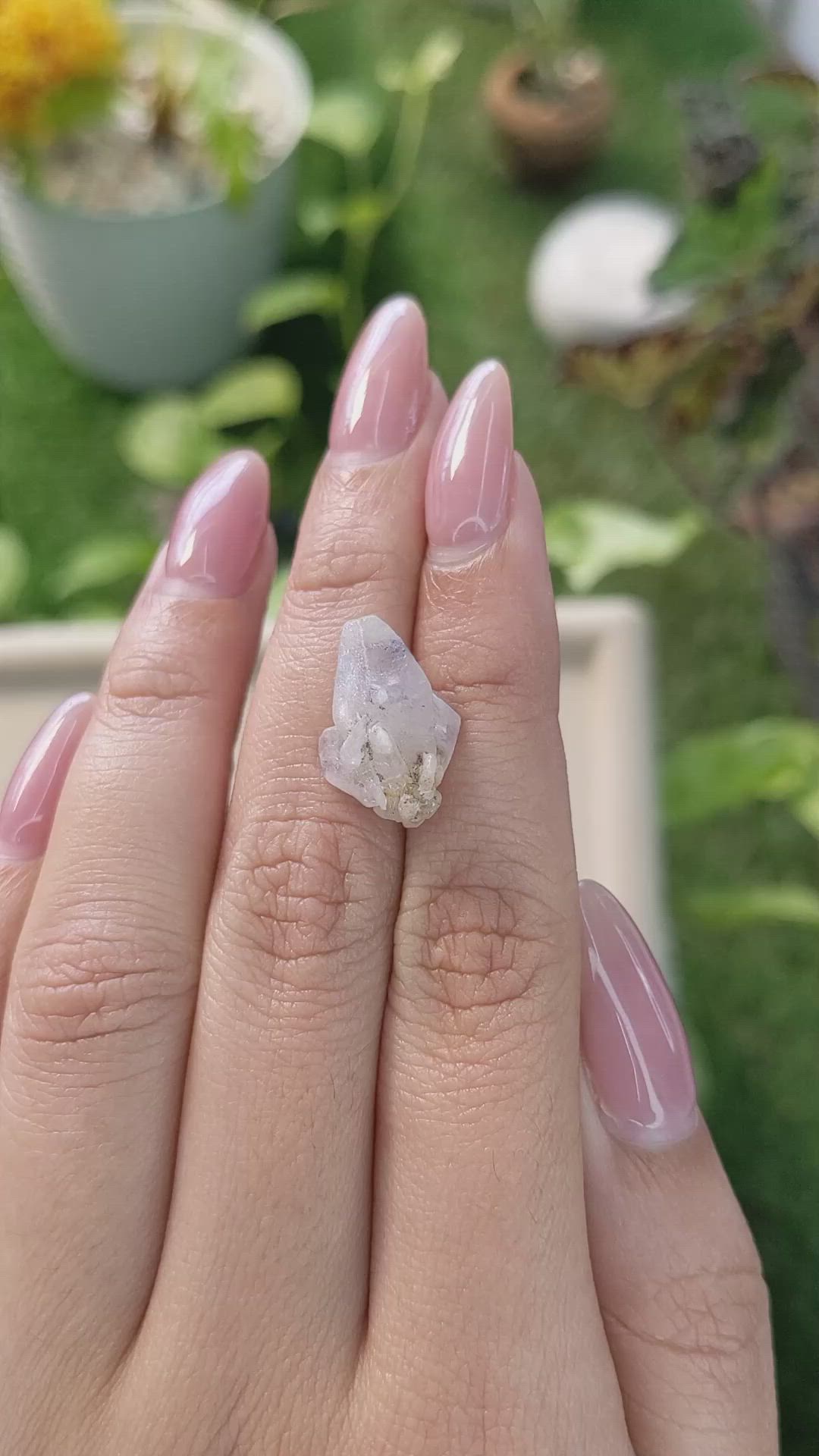 10.96 Ct. Grey Rough Sapphire from Ceylon (Sri Lanka) Size Video