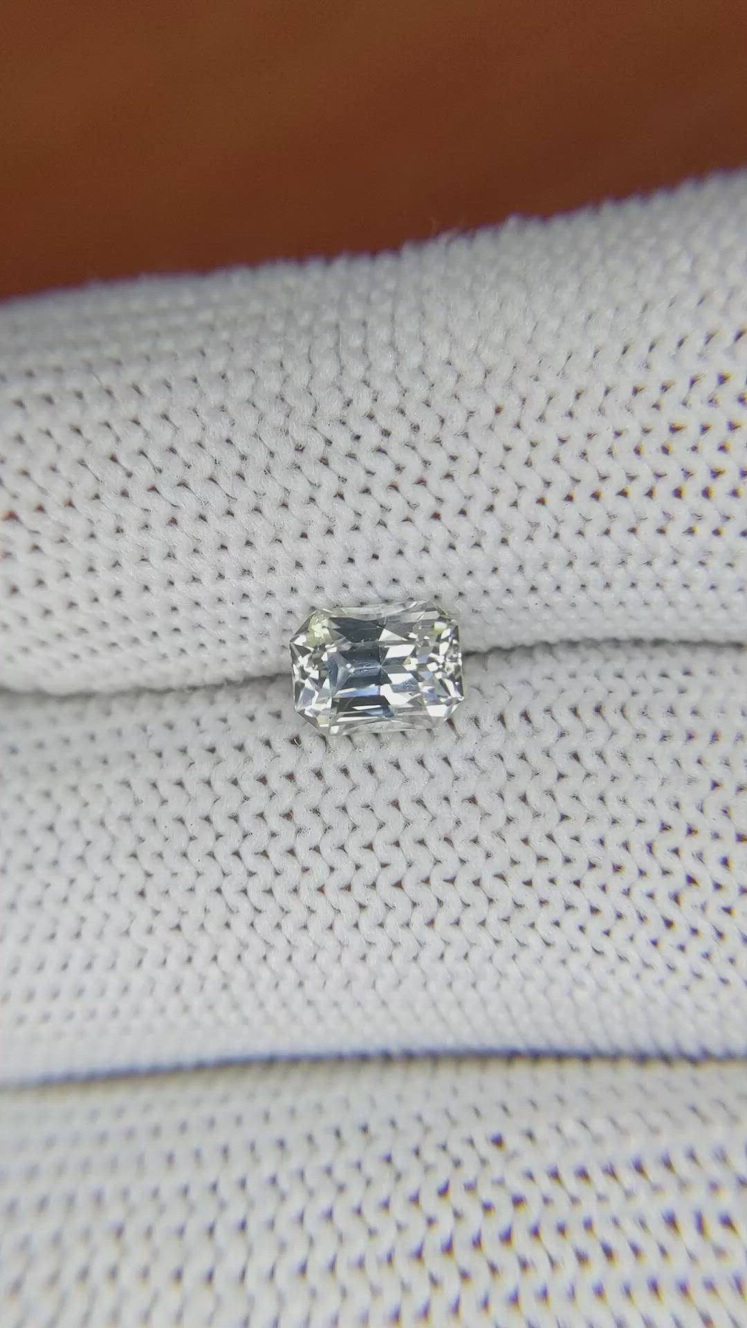 1.27 Ct. Yellow Sapphire from Ceylon (Sri Lanka) Size Video