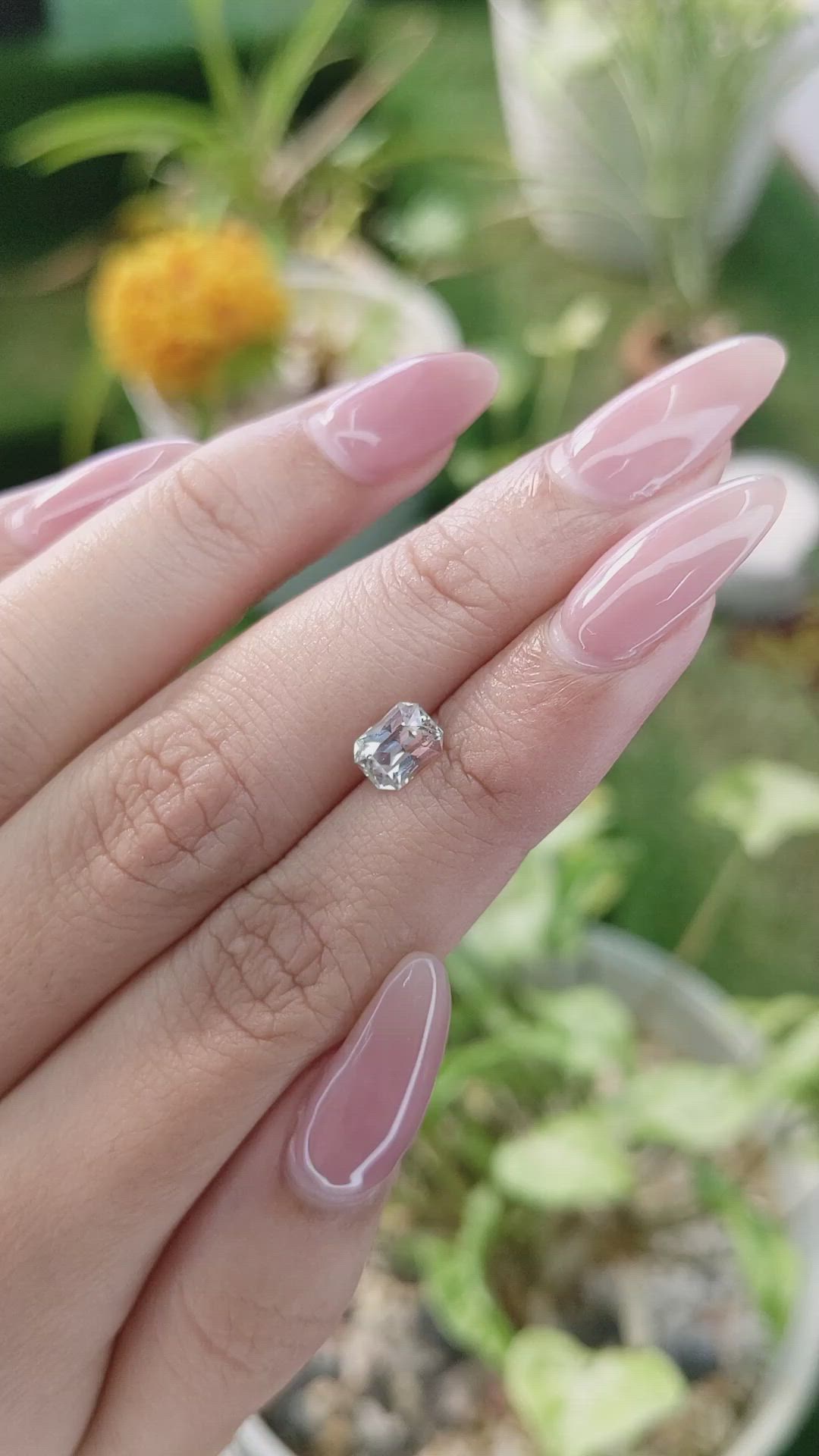 1.27 Ct. Yellow Sapphire from Ceylon (Sri Lanka) Size Video