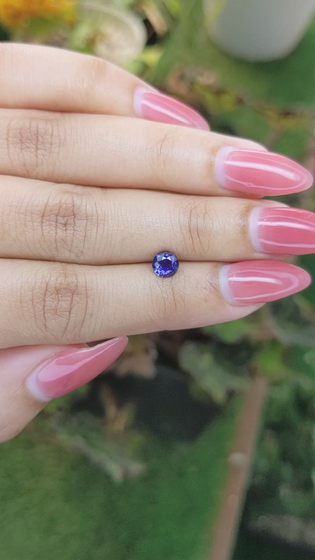 0.70 Ct. Color Change Sapphire from Ceylon (Sri Lanka) Size Video
