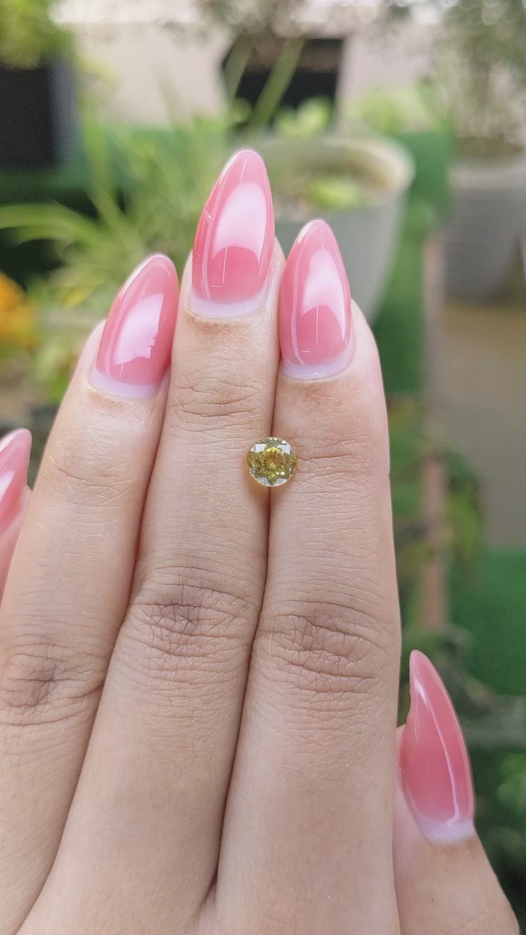 1.06 Ct. Yellow Sapphire from Ceylon (Sri Lanka) Size Video
