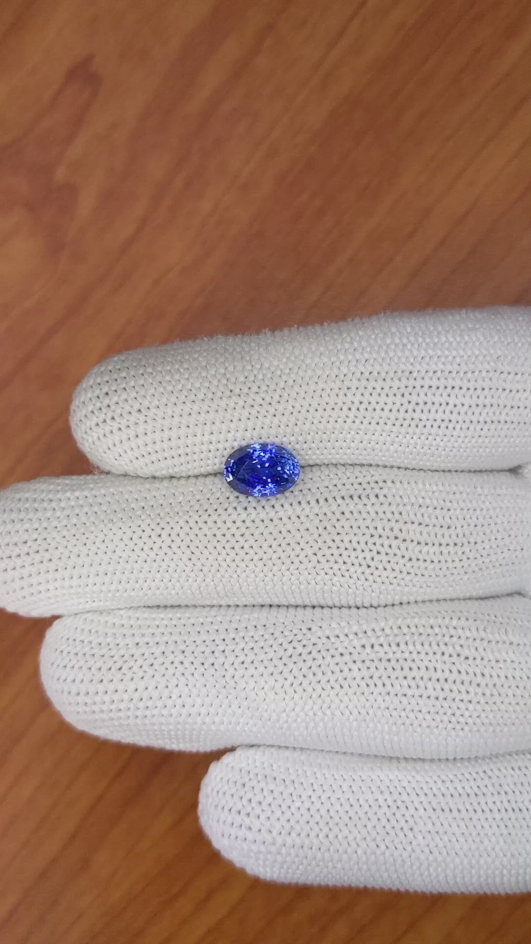 2.31 Ct. Blue Sapphire from Ceylon (Sri Lanka) Size Video