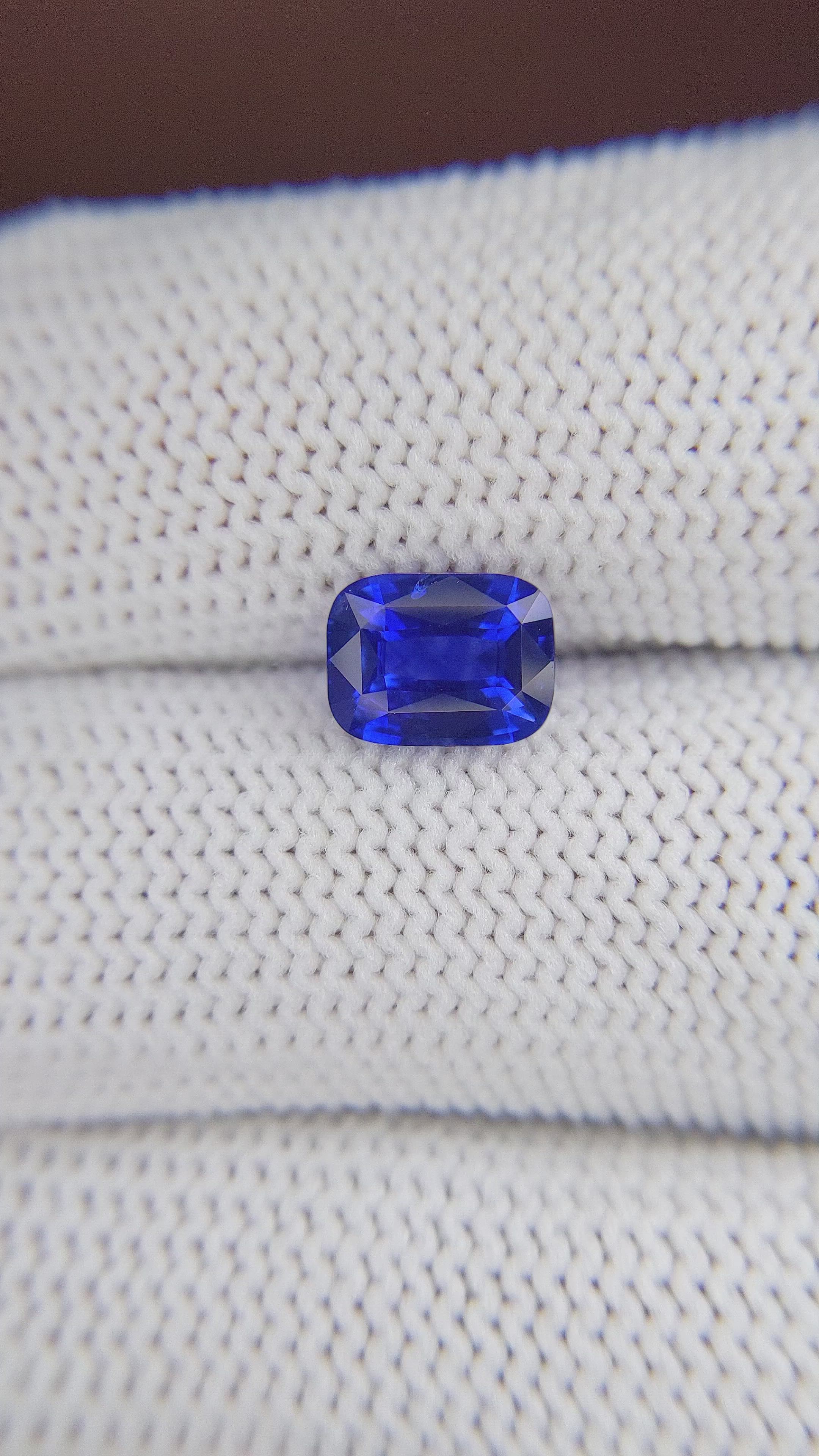 1.92 Ct. Blue Sapphire from Ceylon (Sri Lanka) Size Video