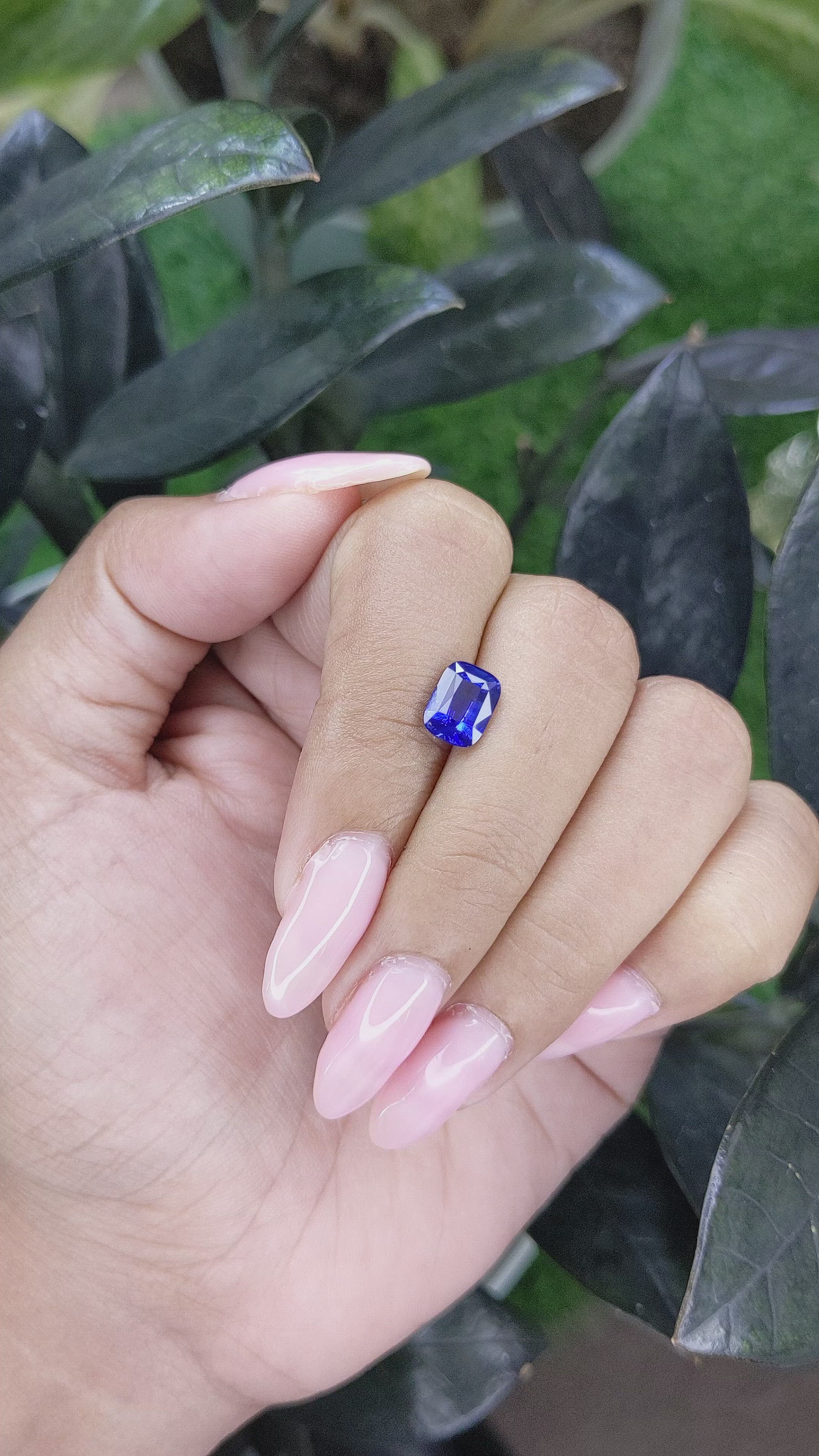 1.92 Ct. Blue Sapphire from Ceylon (Sri Lanka) Size Video